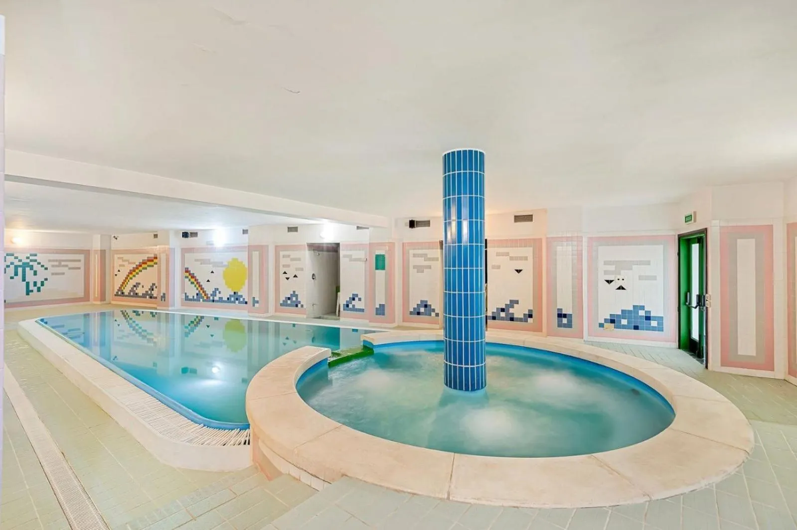 Pool view in Hotel Pagnani