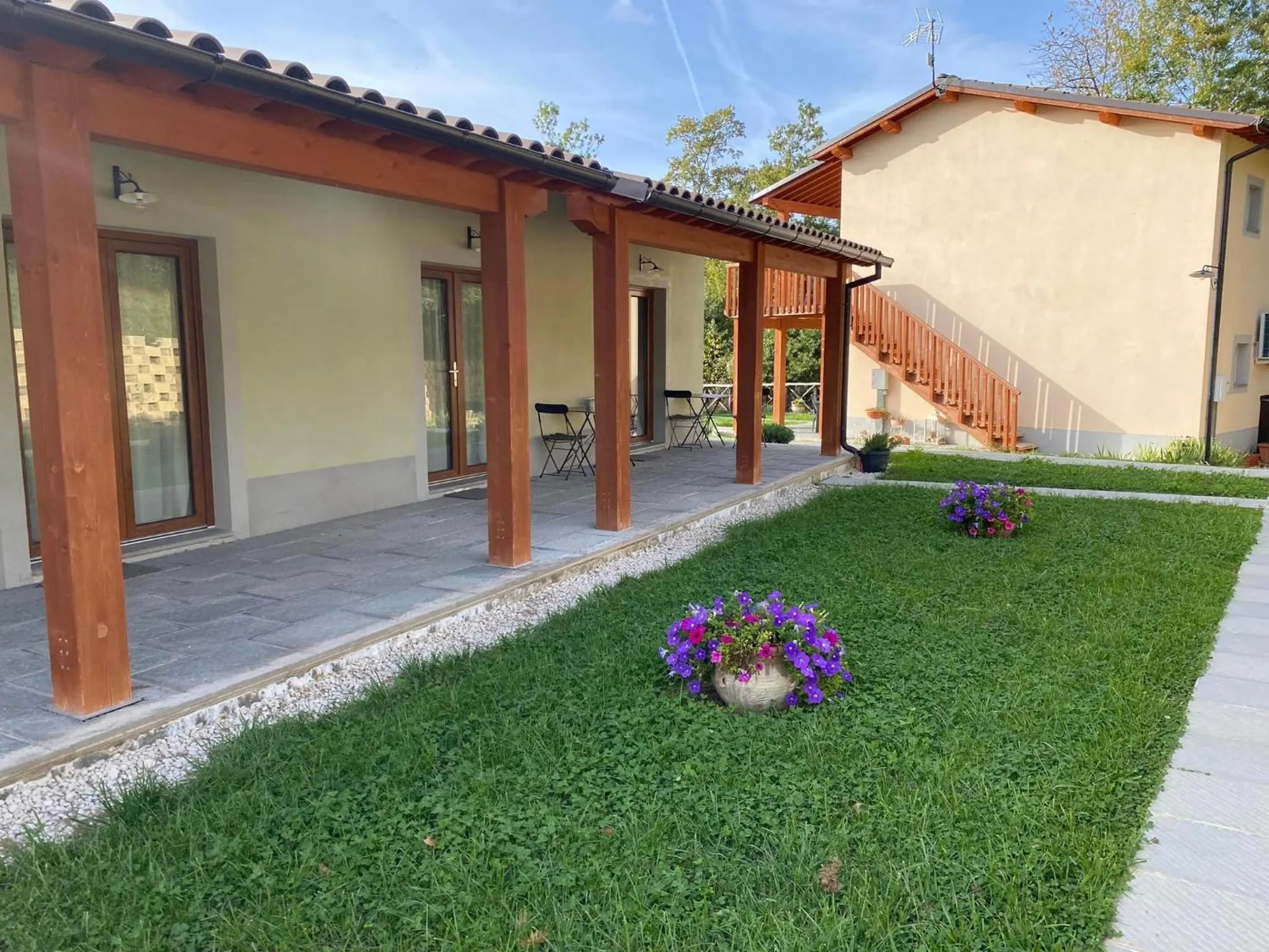 Property building in Albergo Diffuso Borgo Retrosi di Amatrice
