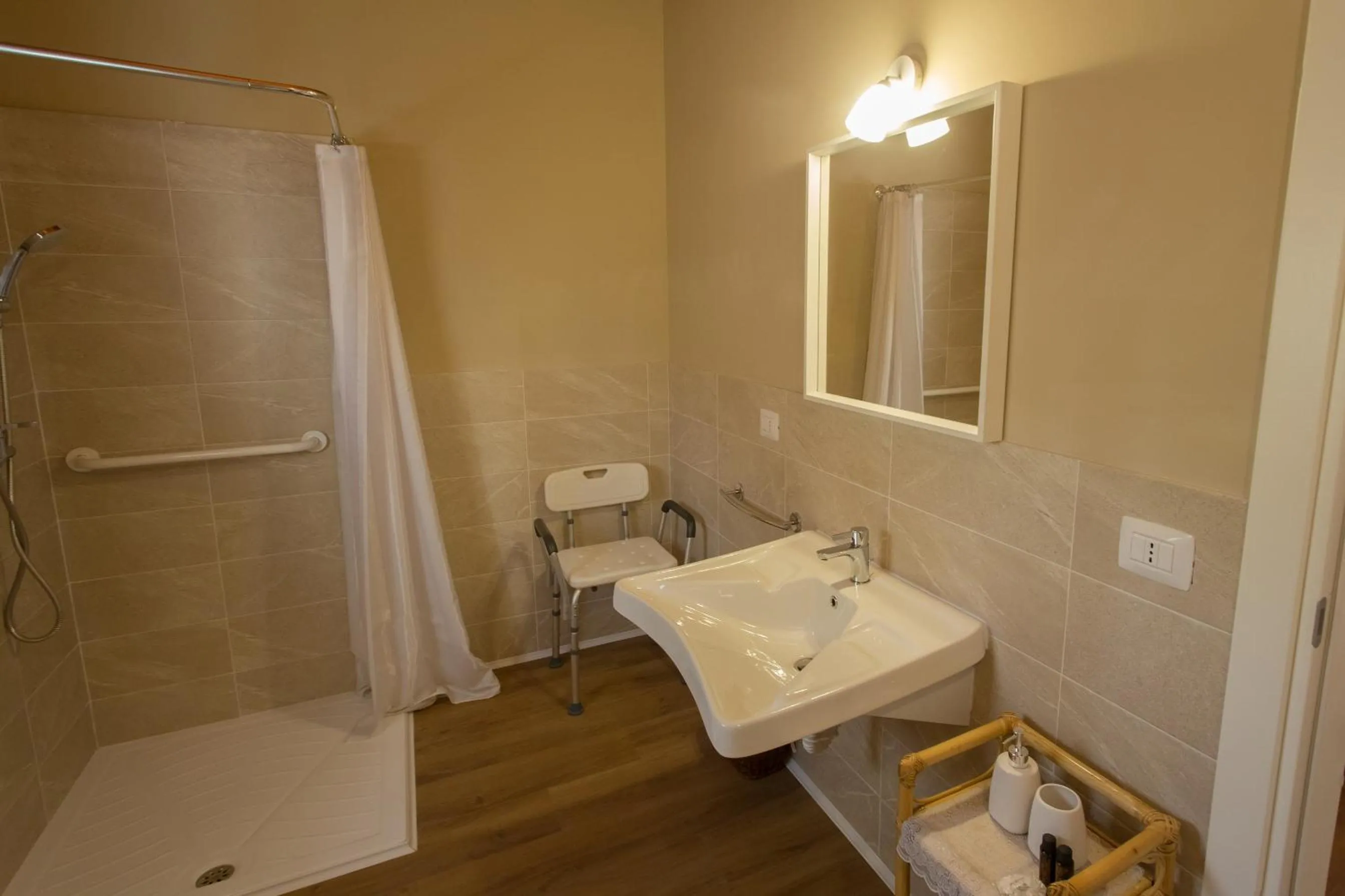 Shower in Albergo Diffuso Borgo Retrosi di Amatrice