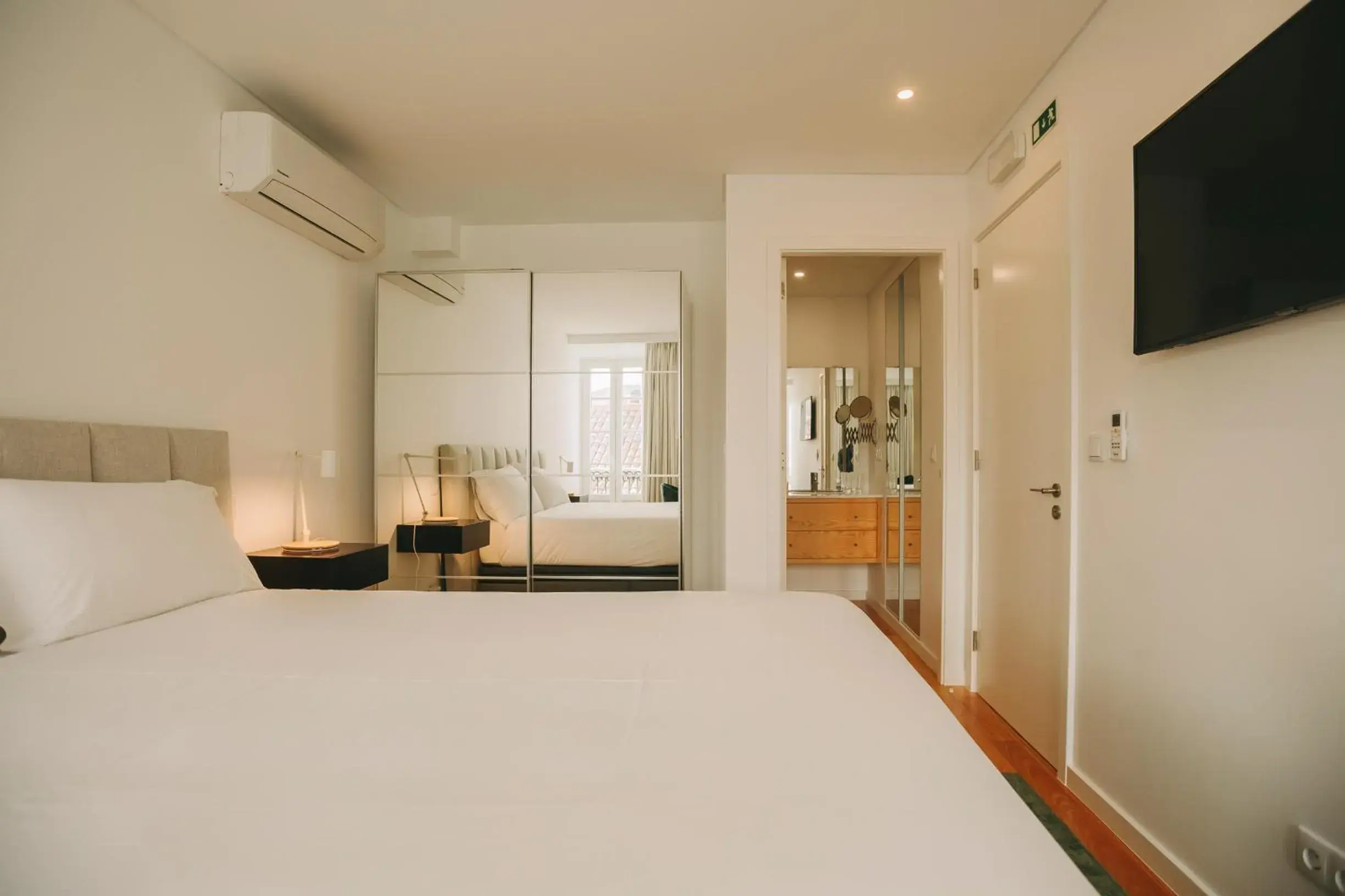 Double Room - single occupancy in Azores Inn - Family Suites Double Room - single occupancy in Azores Inn - Family Suites