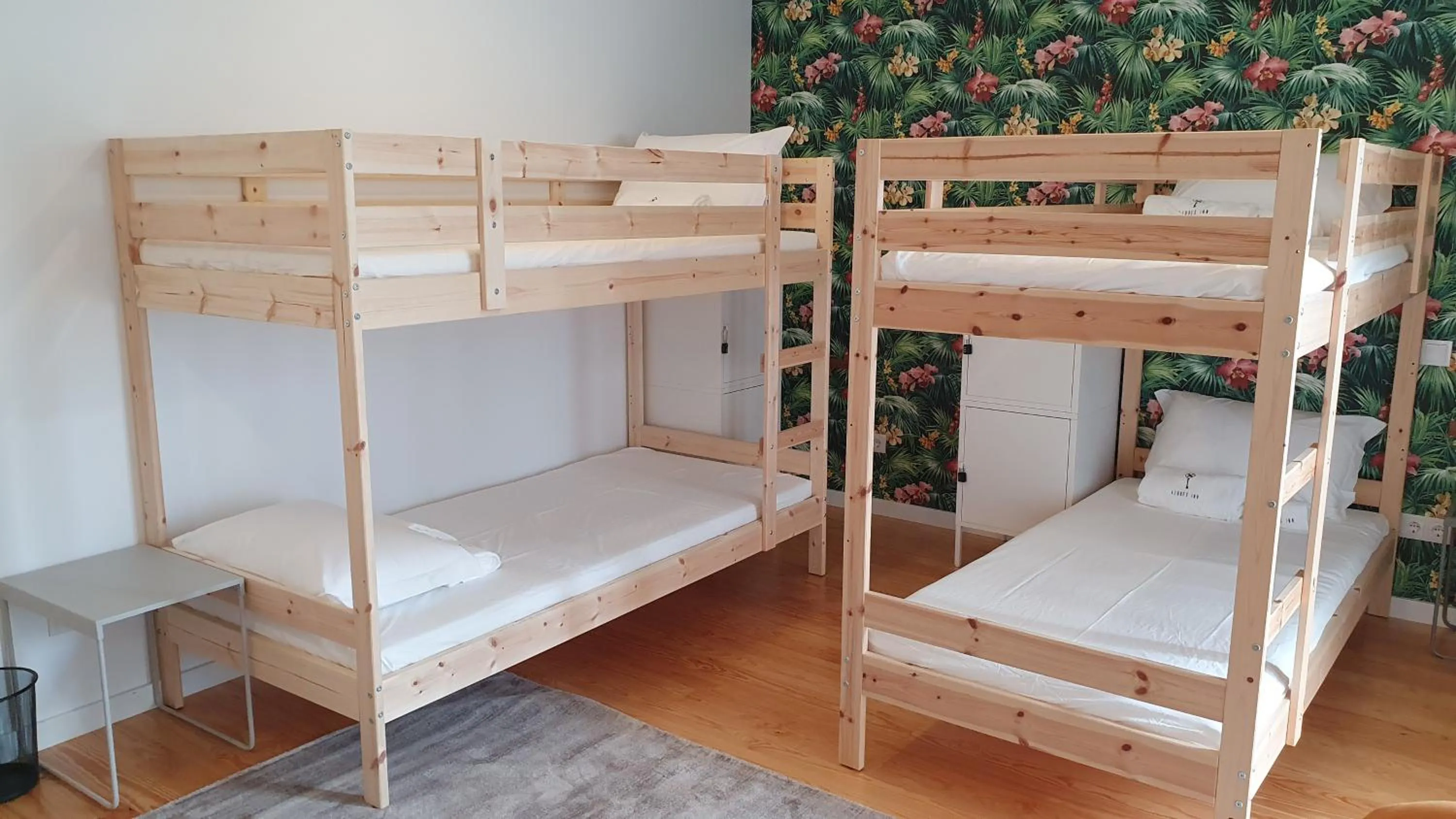 Bed in Azores Inn - Family Suites