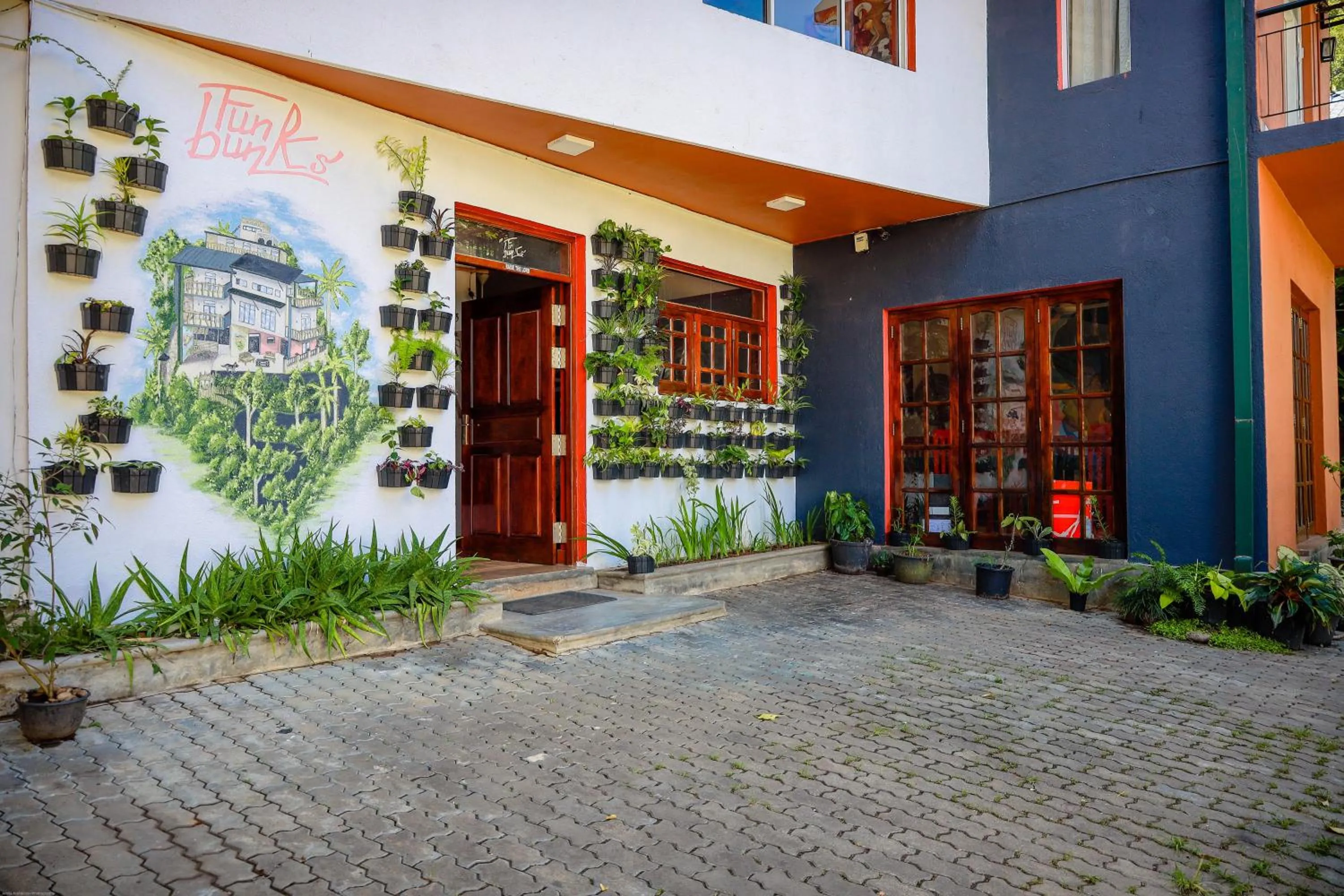 Property building in Funk Bunks - Kandy