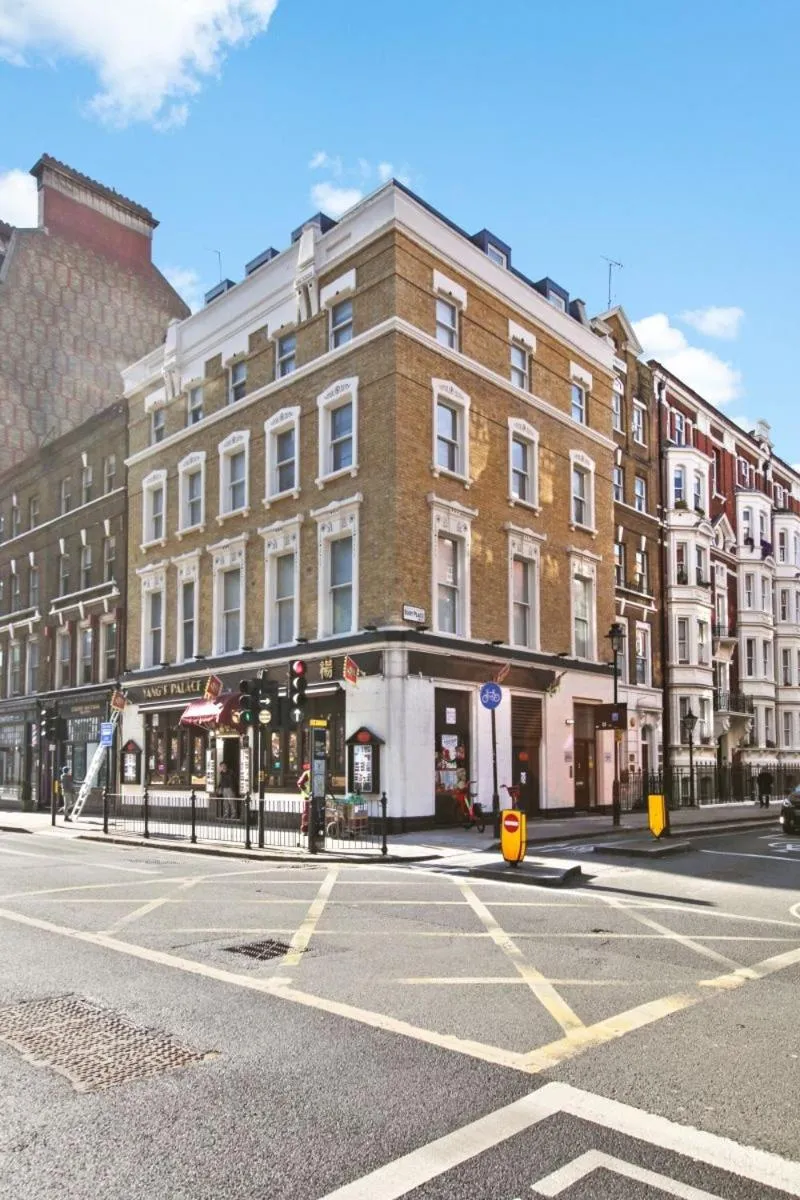 Property building in 1VH Virginia House, 31 Bloomsbury Way by City Living London