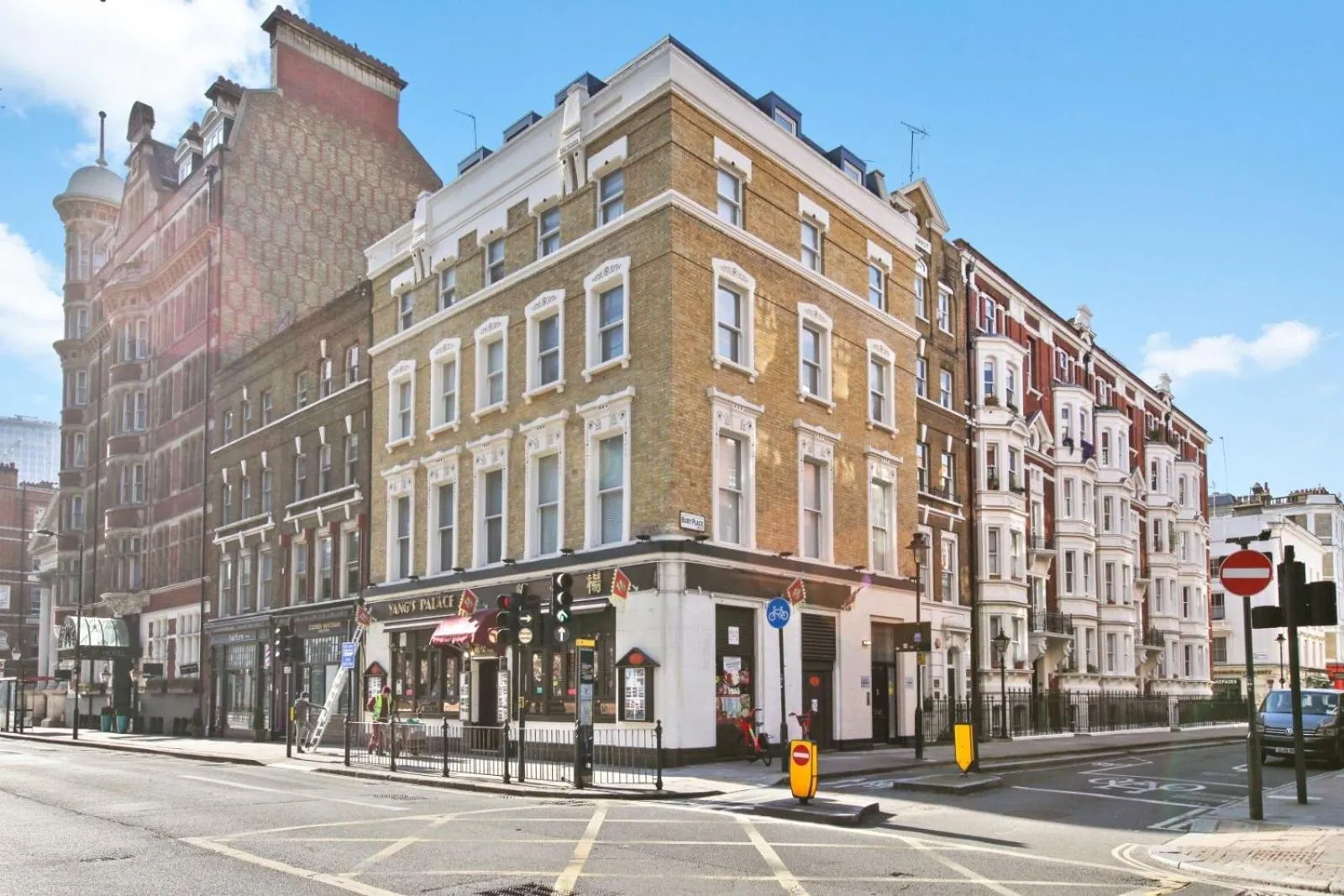 Property building in 2VH Virginia House, 31 Bloomsbury Way by City Living London