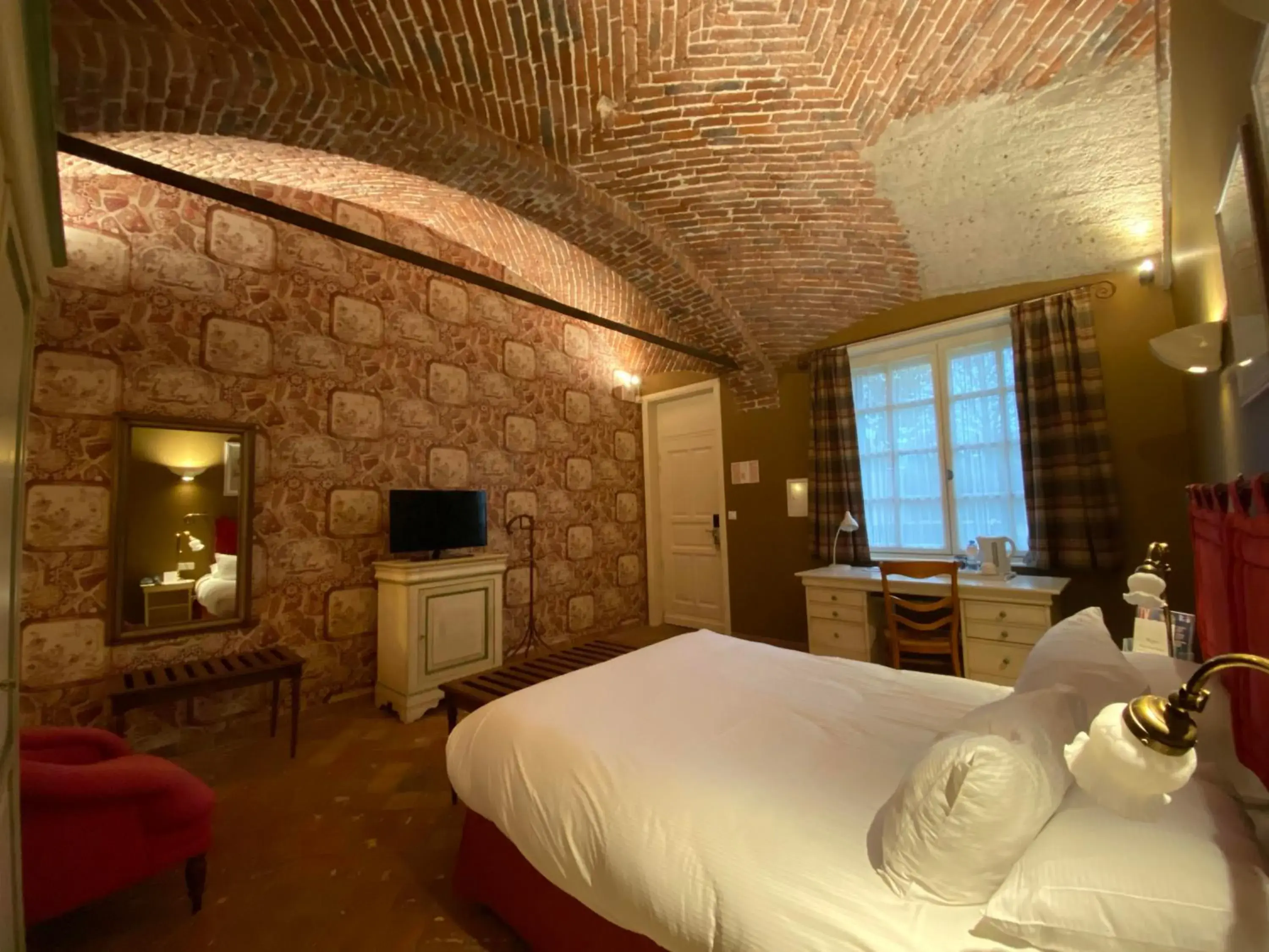 Photo of the whole room, Bed in Best Western La Metairie Photo of the whole room, Bed in Best Western La Metairie