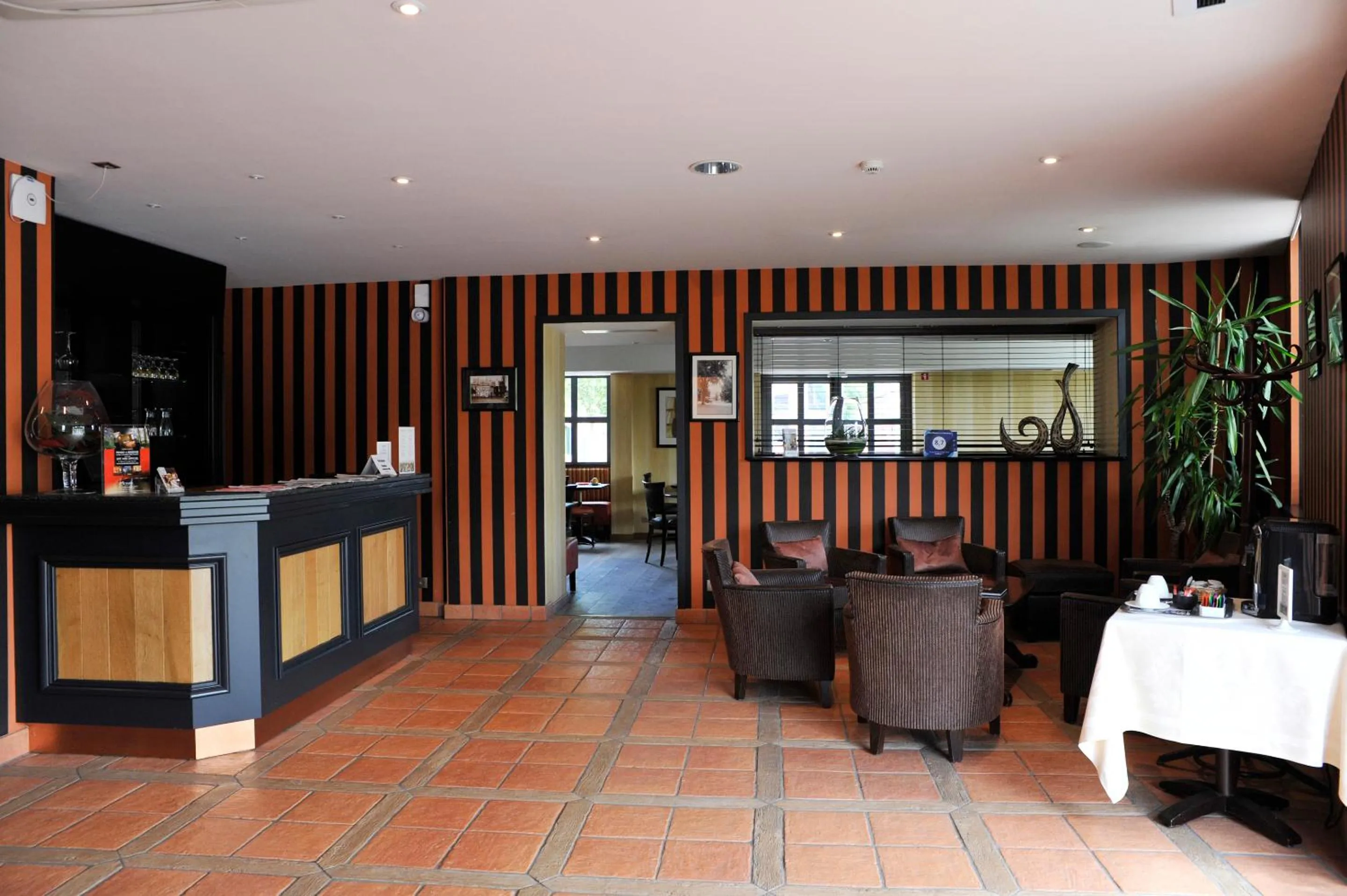 Lounge or bar in Best Western La Metairie