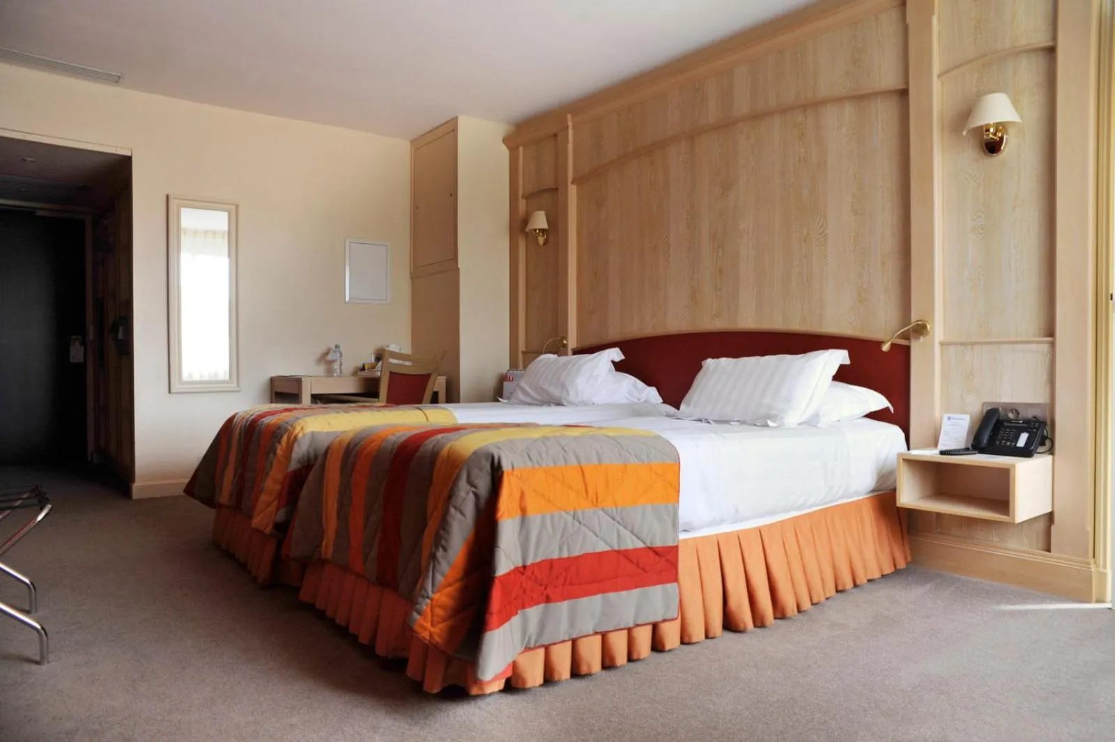 Coffee/tea facilities, Bed in Best Western La Metairie