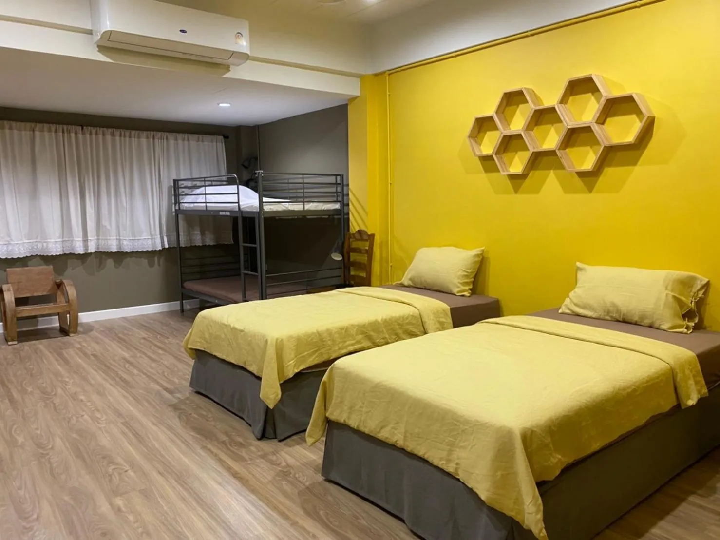 Bed in Grasshopper Bed and Cafe