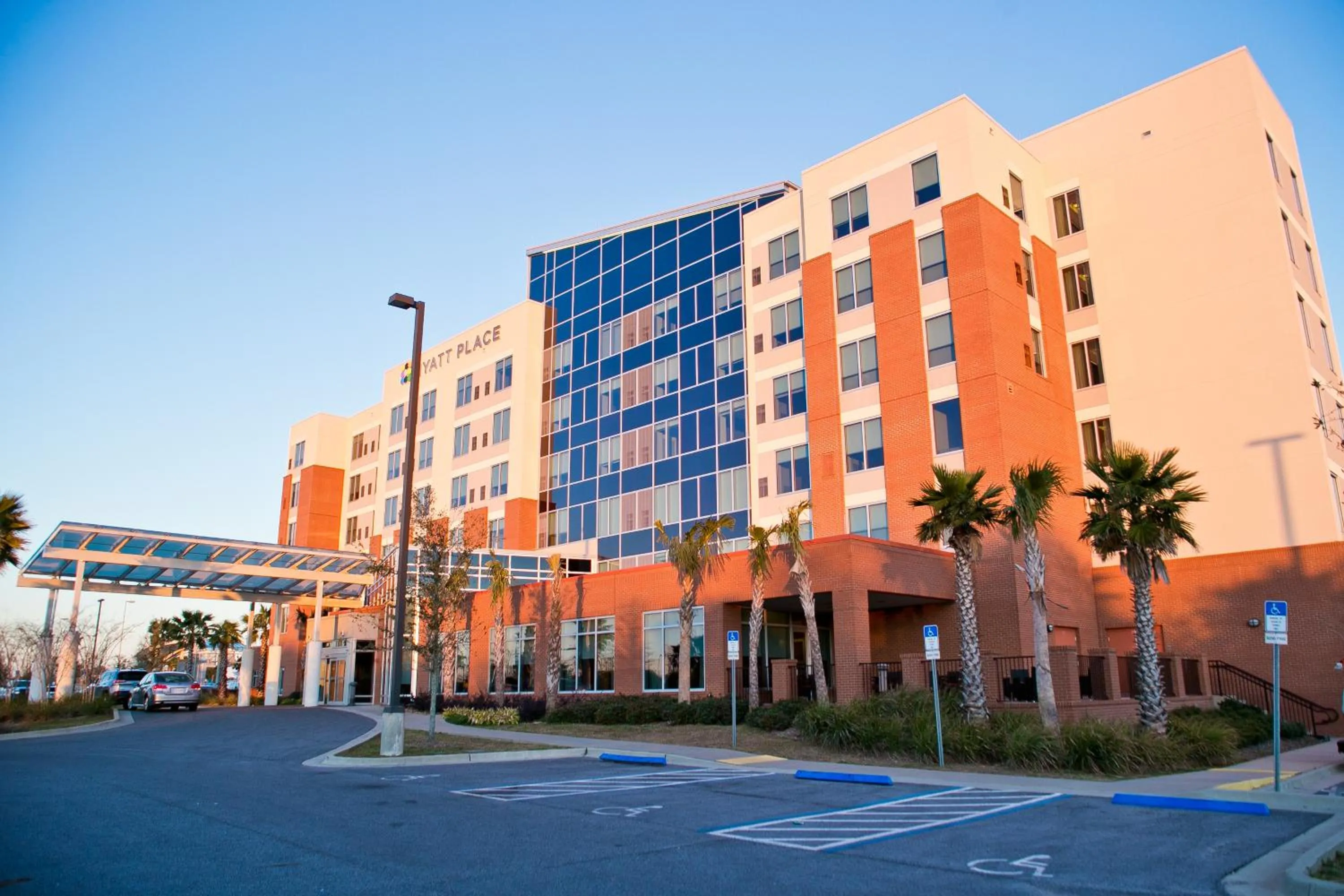 Property building in Hyatt Place Pensacola Airport
