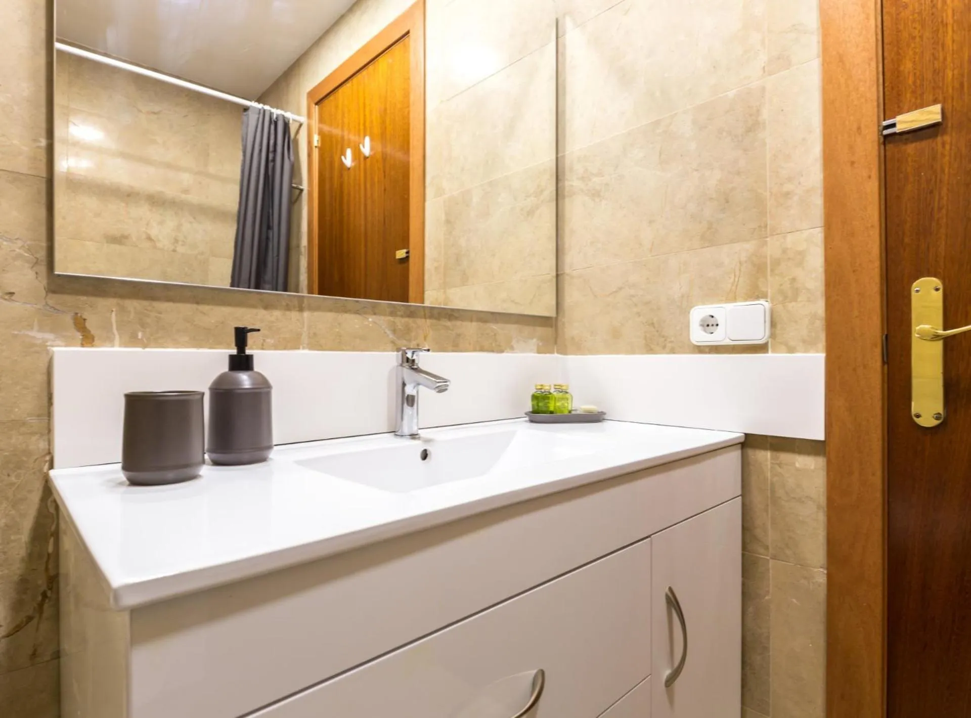 Bathroom in Picasso Suites