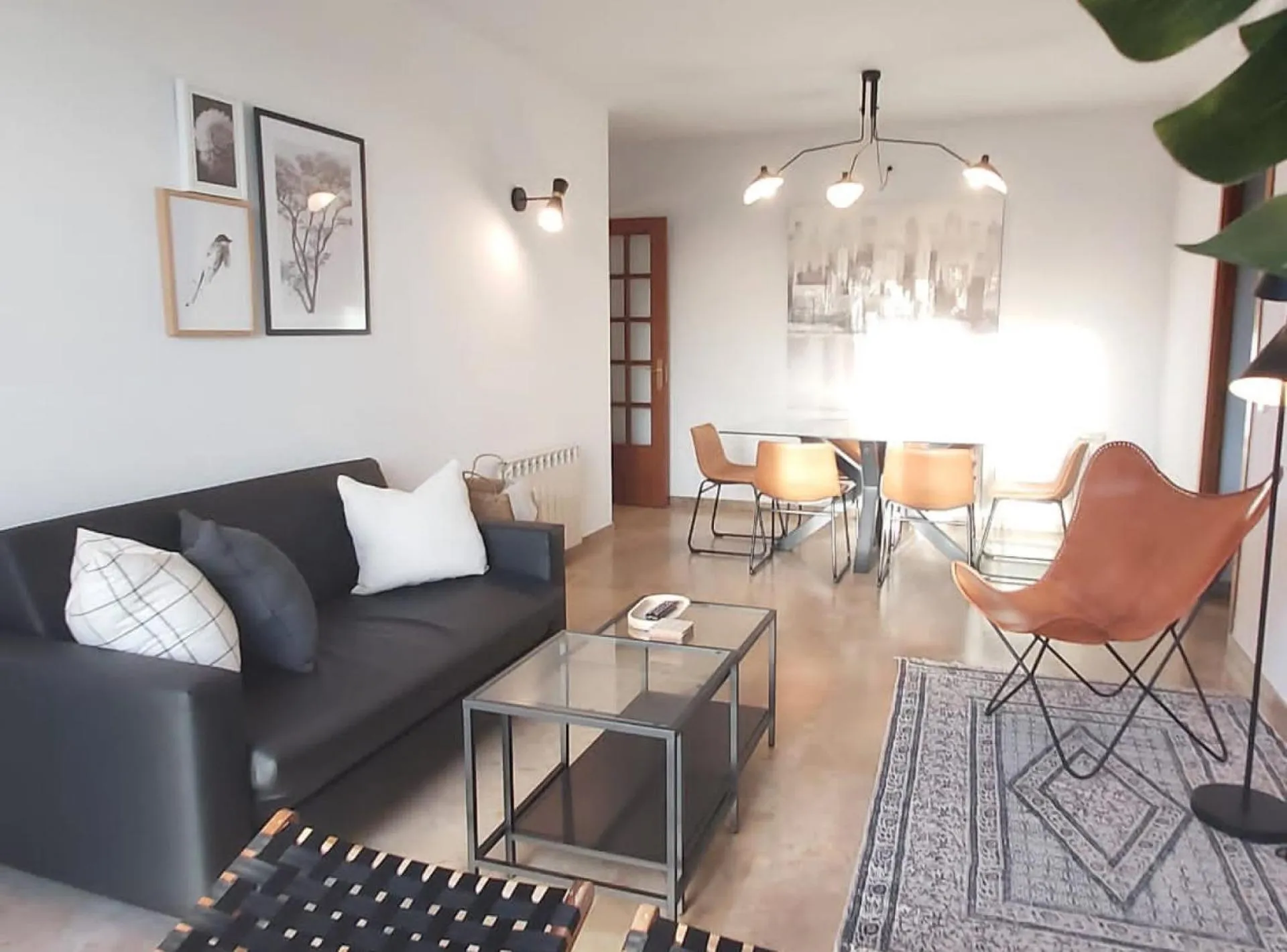 Dining area in Picasso Suites