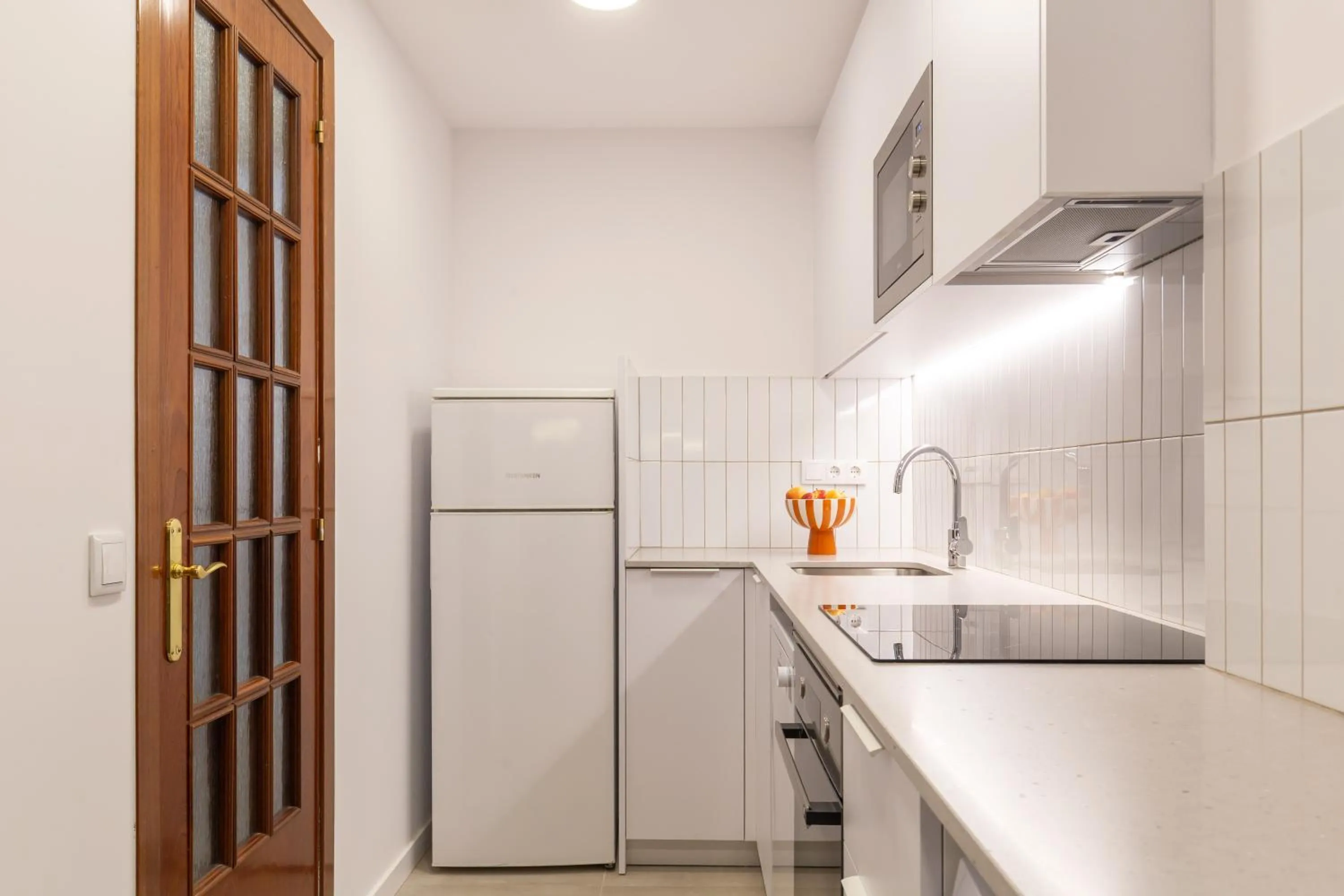 Kitchen or kitchenette in Picasso Suites