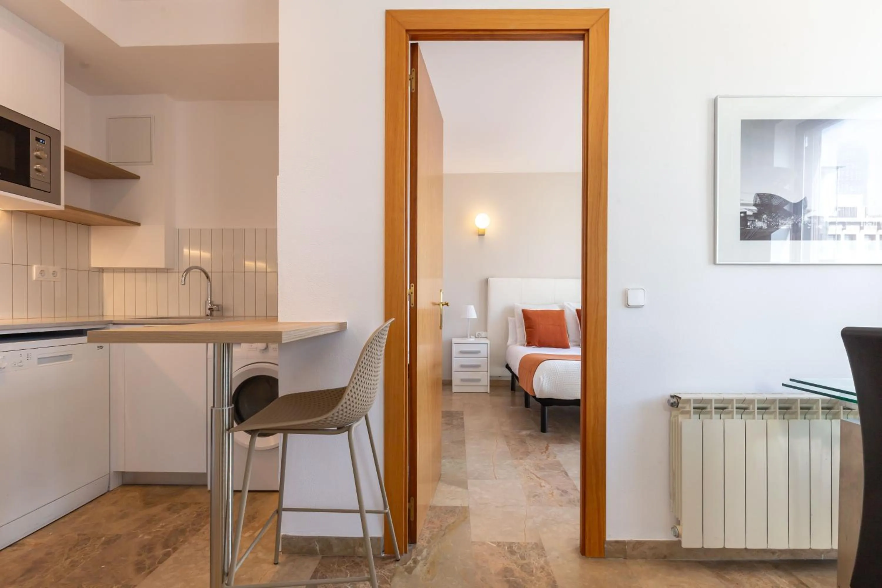 Kitchen or kitchenette in Picasso Suites