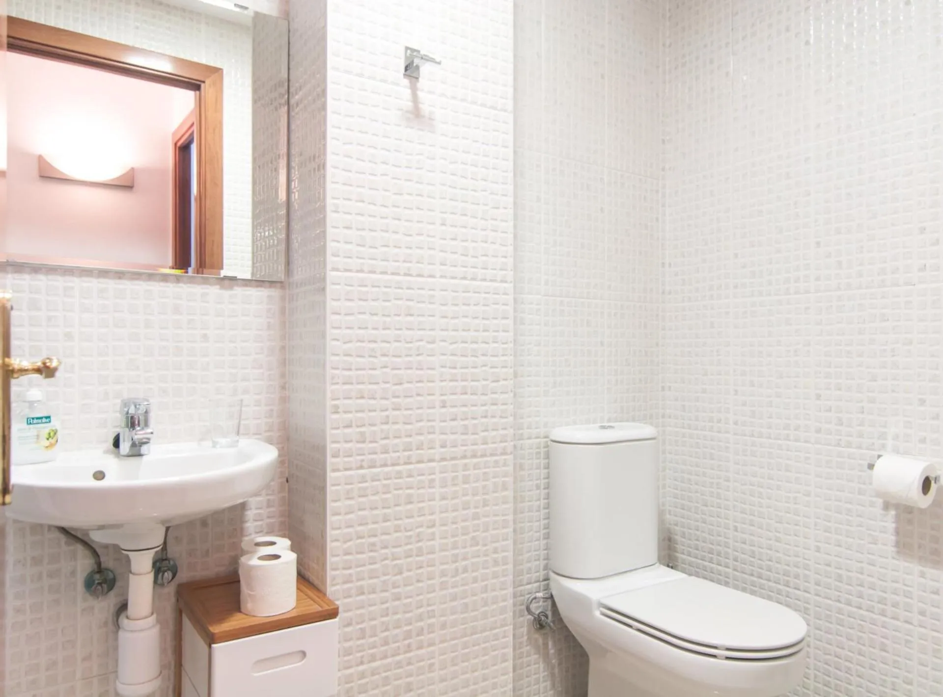 Toilet in Picasso Suites