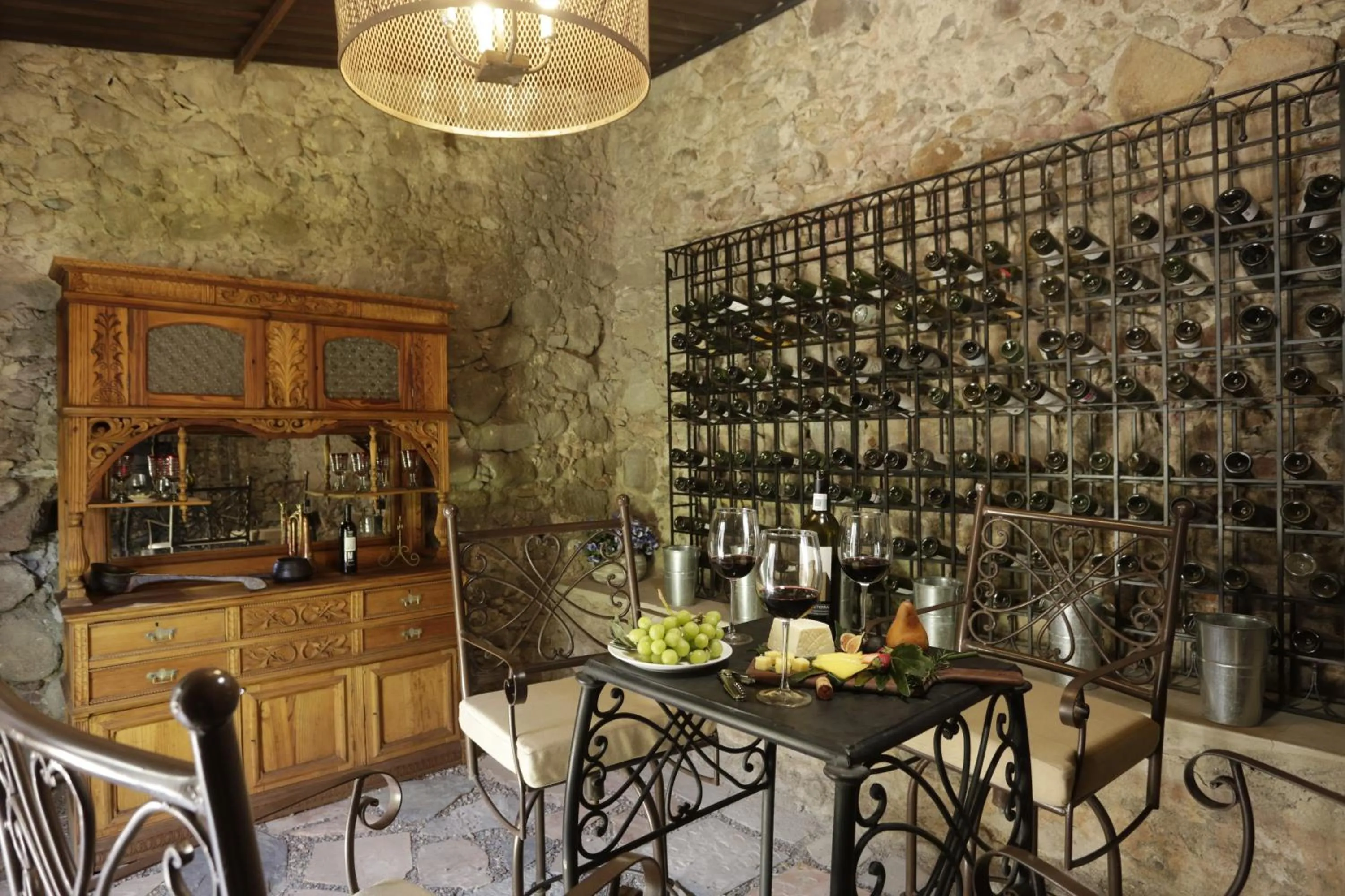 Dining area in Orchid House San Miguel de Allende