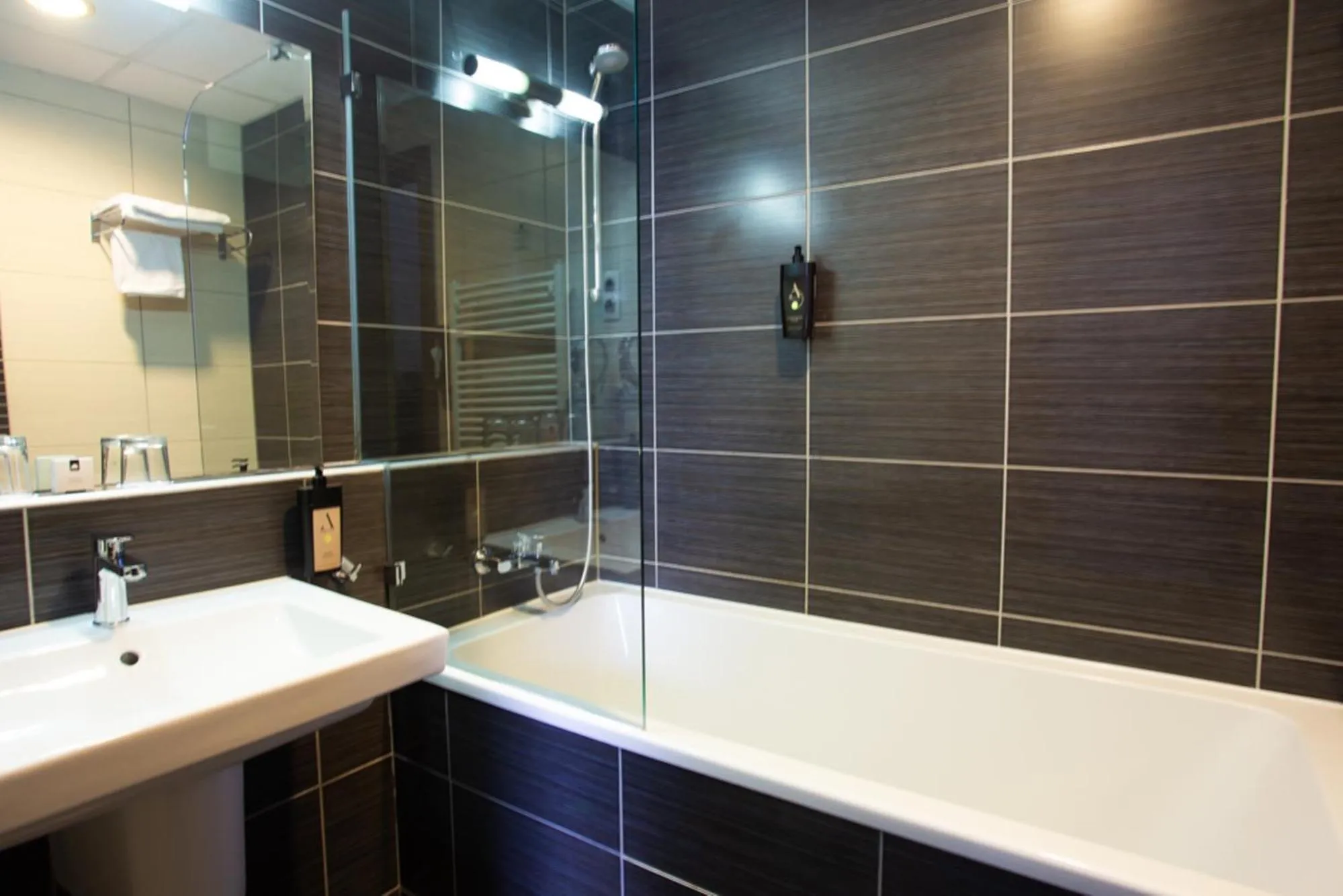 Shower in Hotel Regnum Residence