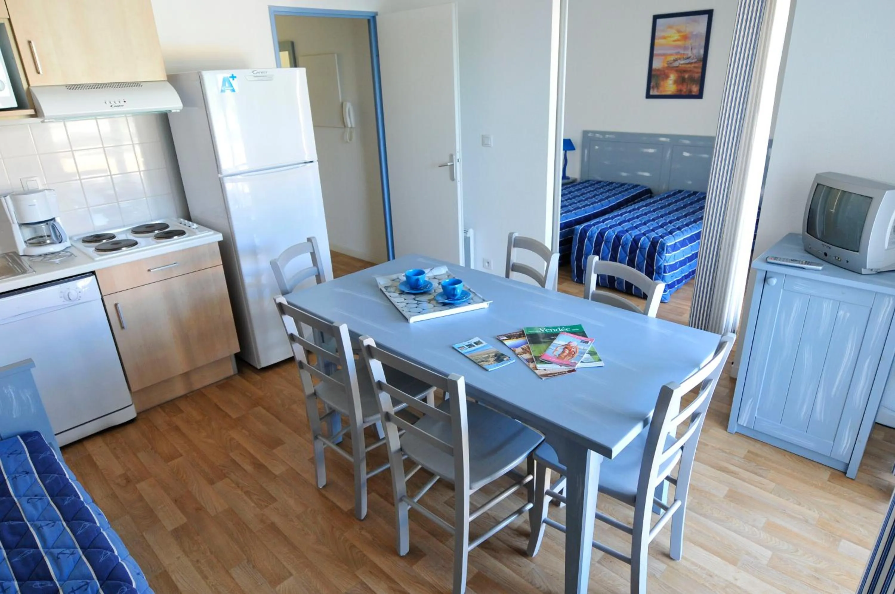 Kitchen or kitchenette in Vacancéole - Les Jardins de l'Amirauté