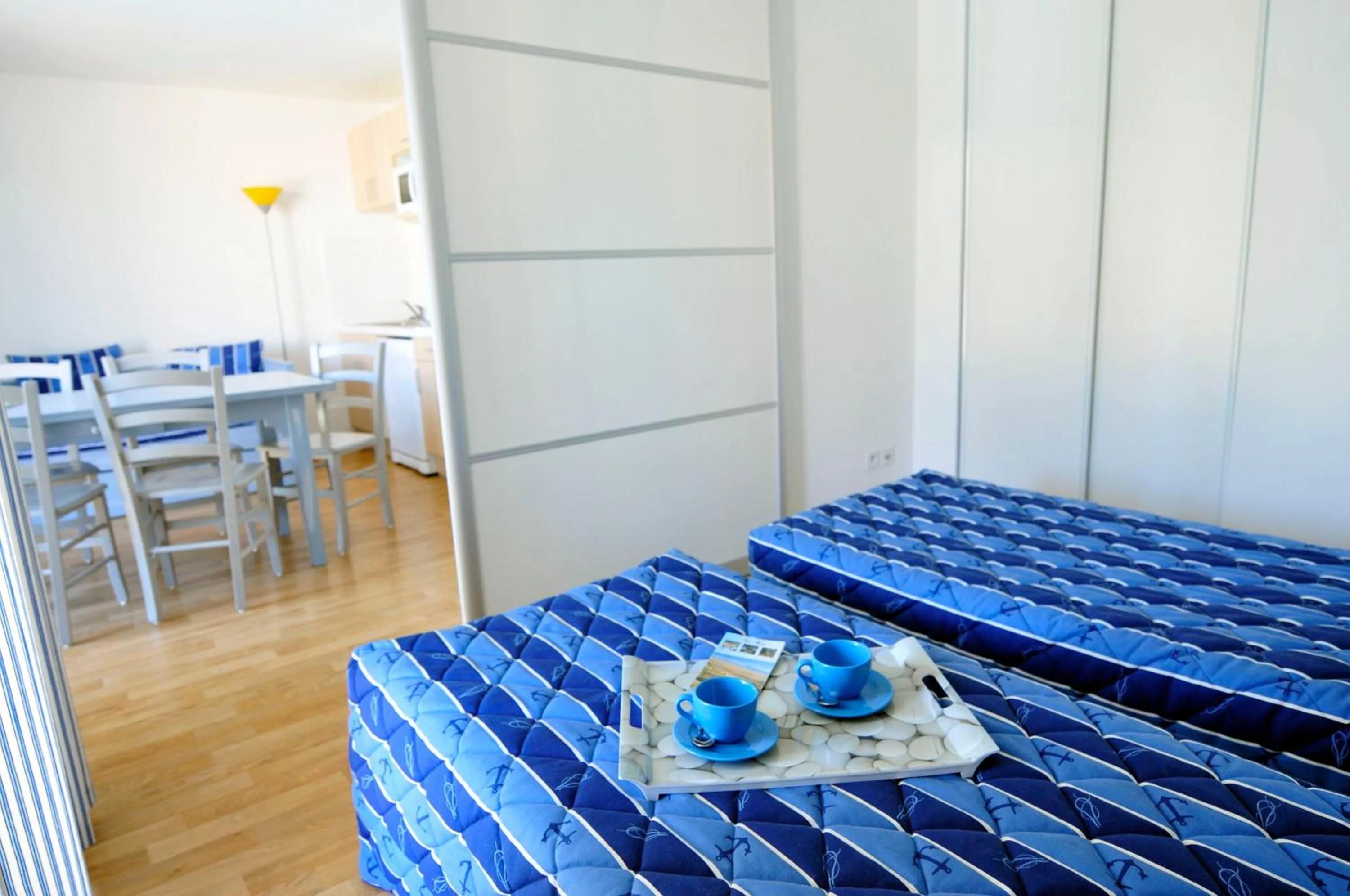 Photo of the whole room, Bed in Vacancéole - Les Jardins de l'Amirauté