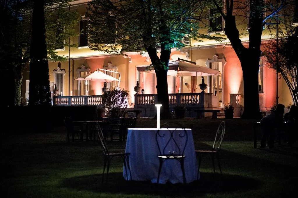 Decorative detail in Villa Verganti Veronesi