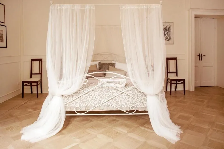 Bed in Villa Verganti Veronesi