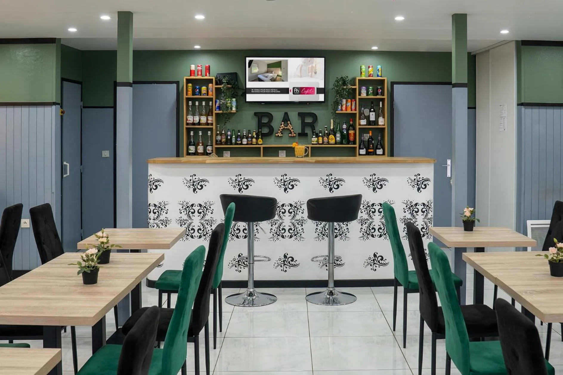 Lounge or bar in Fasthotel Le Mans Nord FH CONFORT