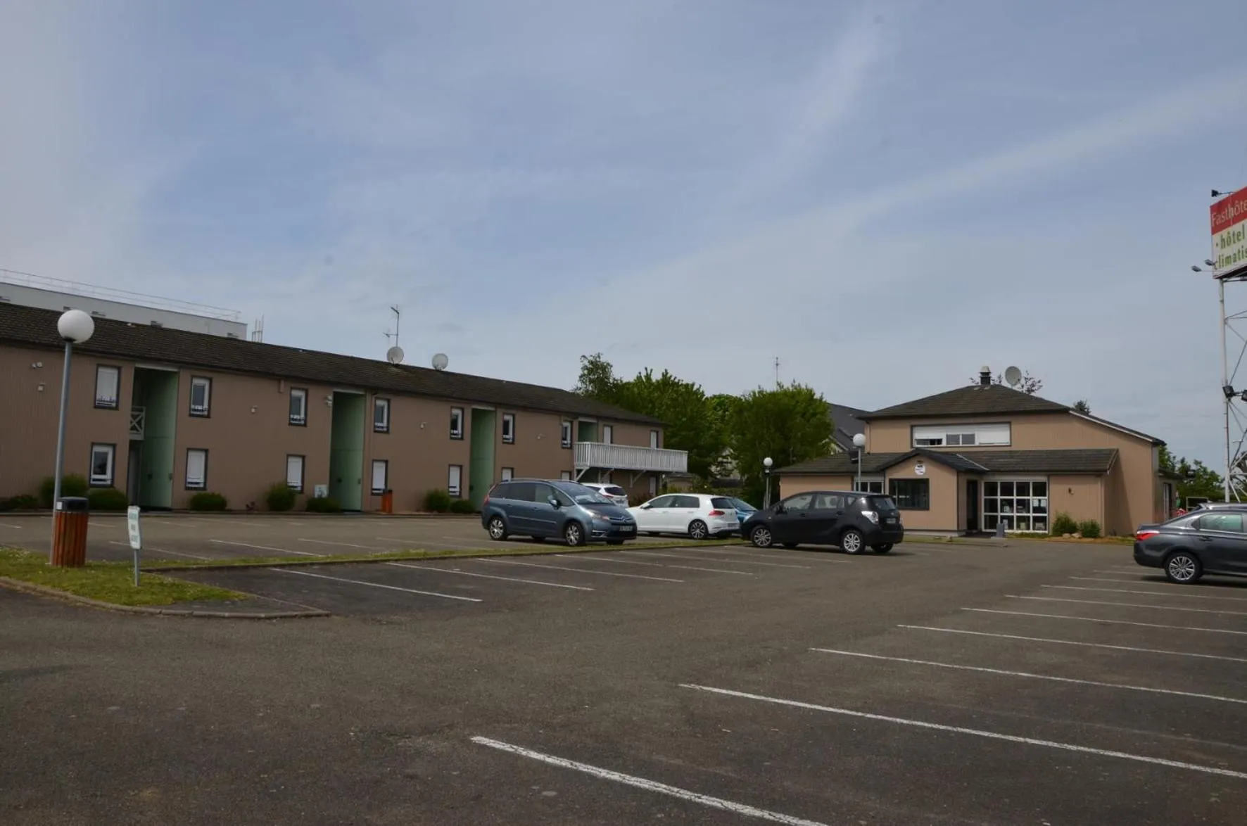 Property building in Fasthotel Le Mans Nord FH CONFORT