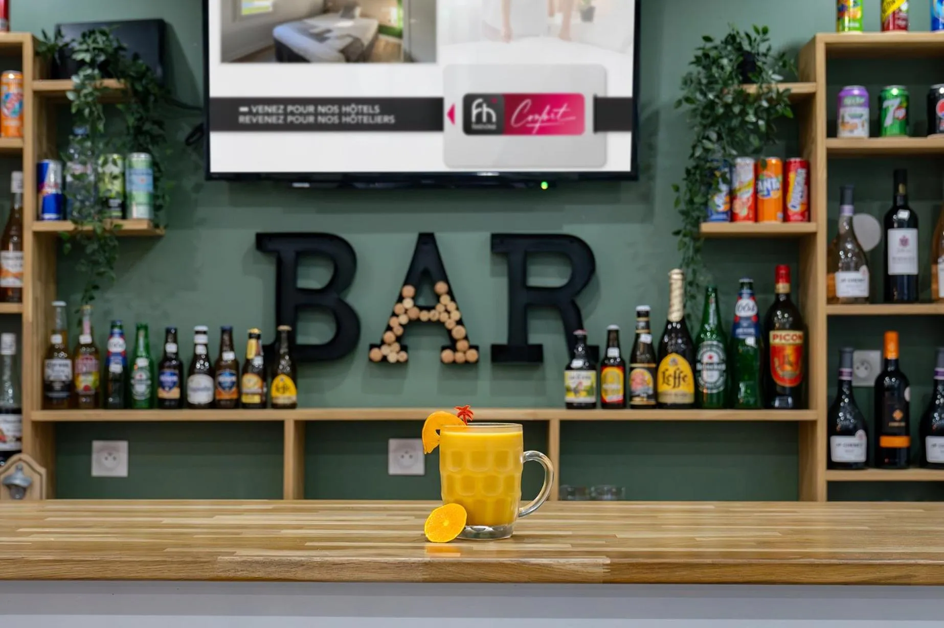 Lounge or bar in Fasthotel Le Mans Nord FH CONFORT