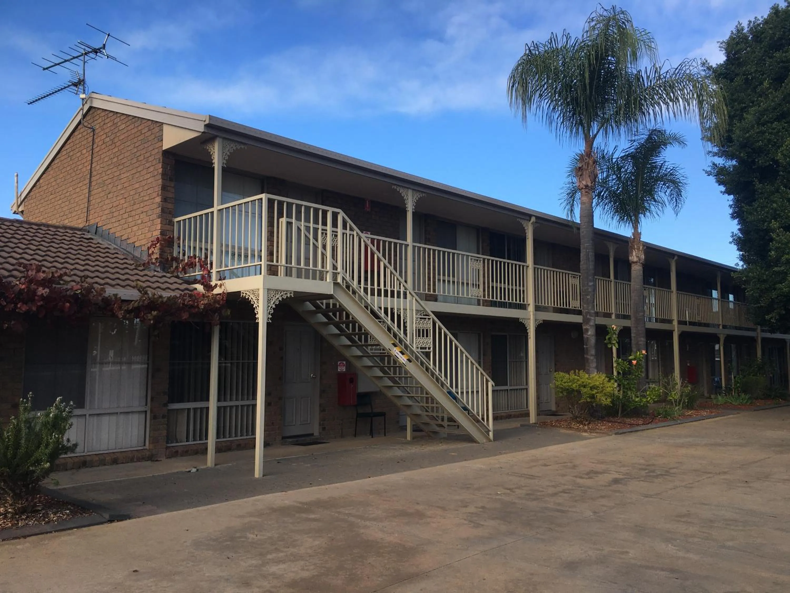 Property building in Darling Junction Motor Inn