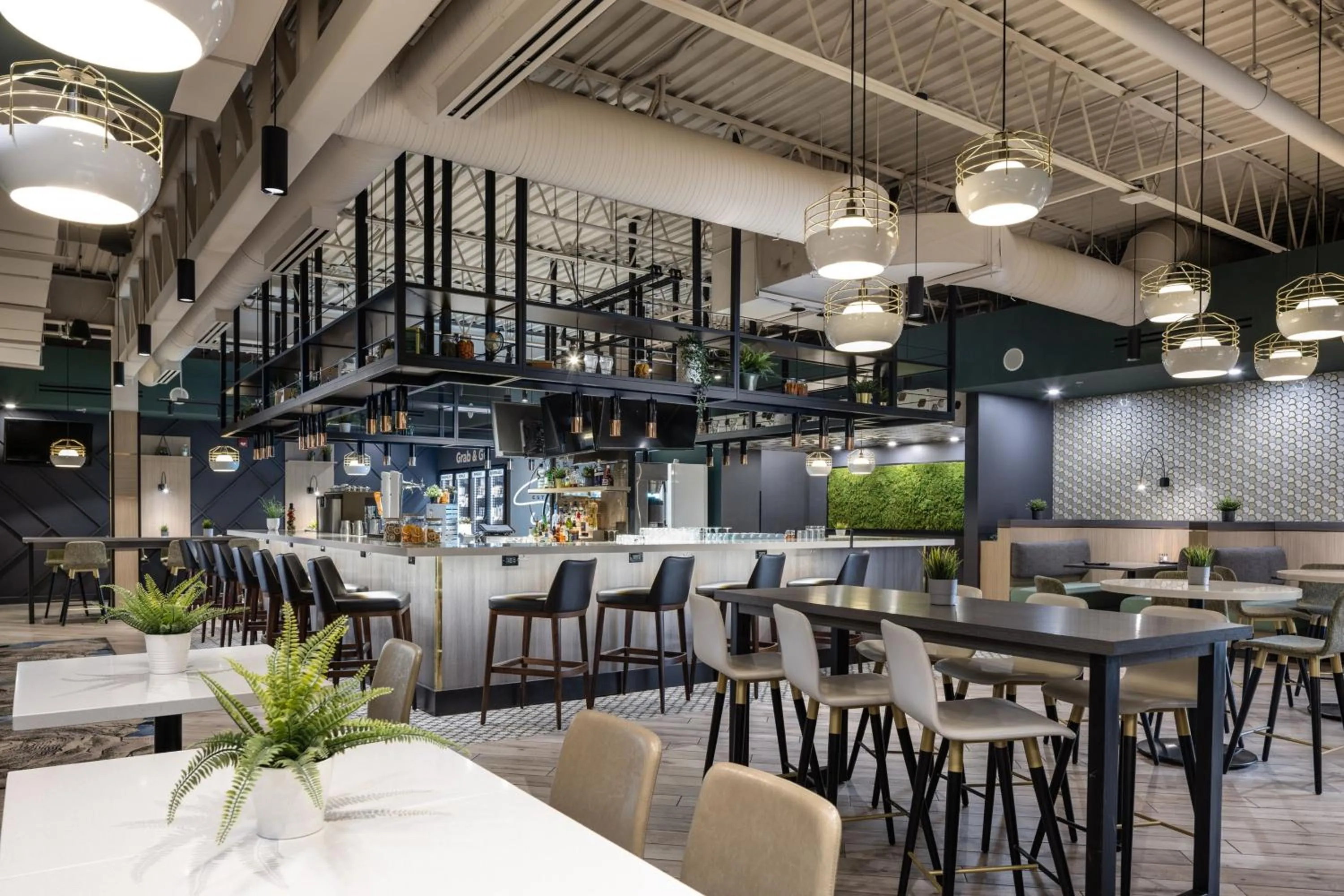 Lounge or bar in Delta Hotels by Marriott Calgary South