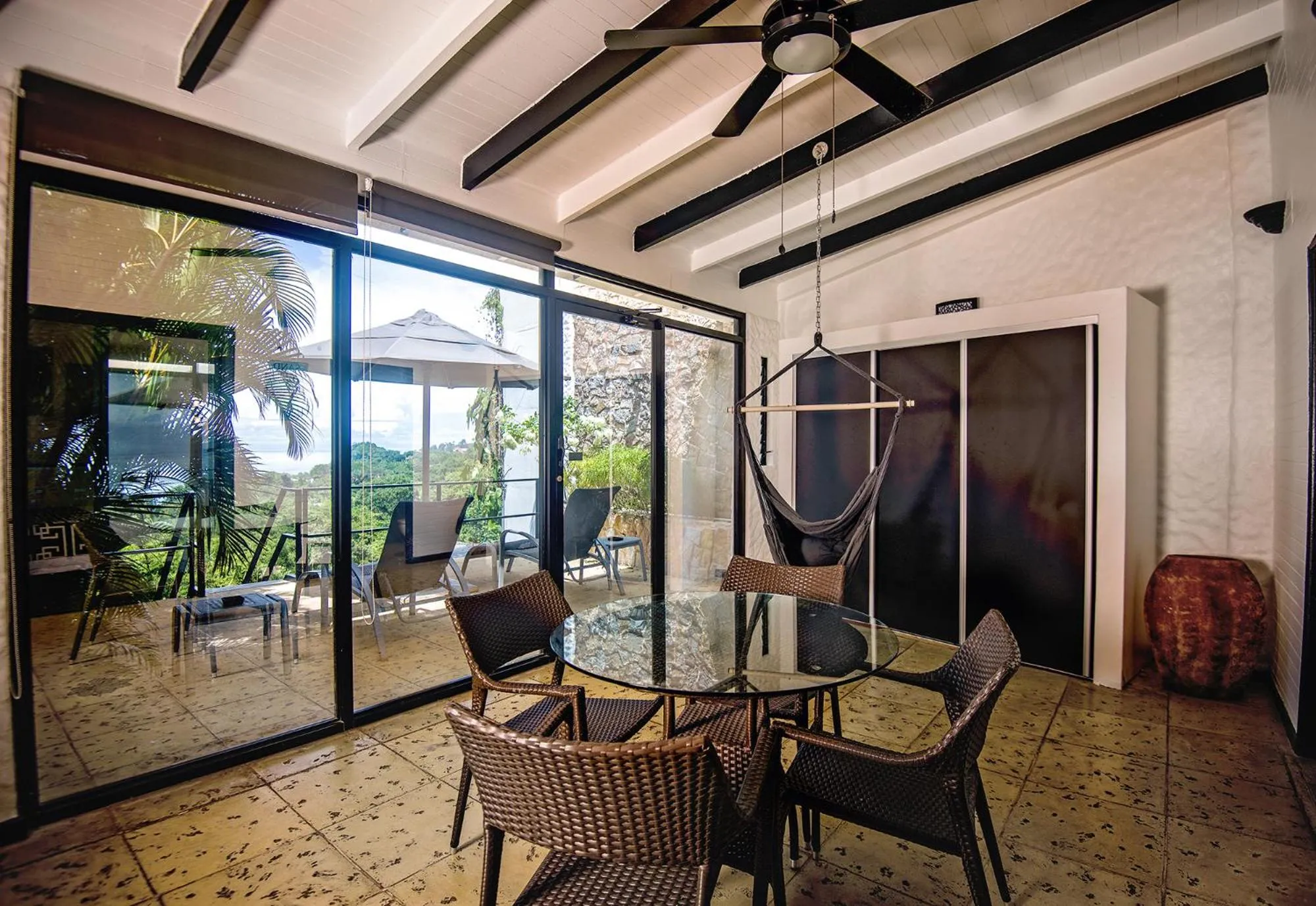 Seating area in Villa Roca Boutique Resort & Suites - ADULT ONLY