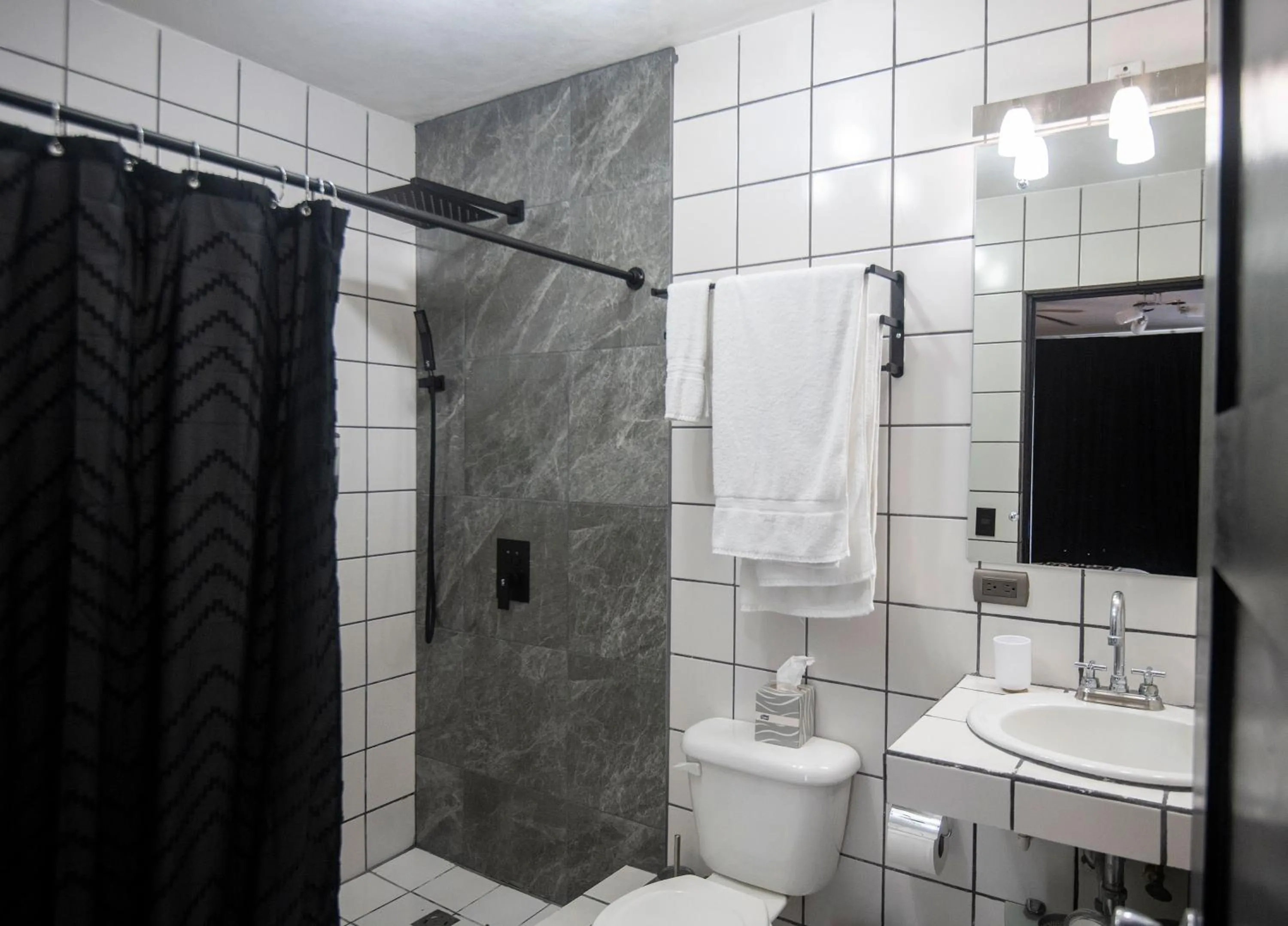 Bathroom in Villa Roca Boutique Resort & Suites - ADULT ONLY
