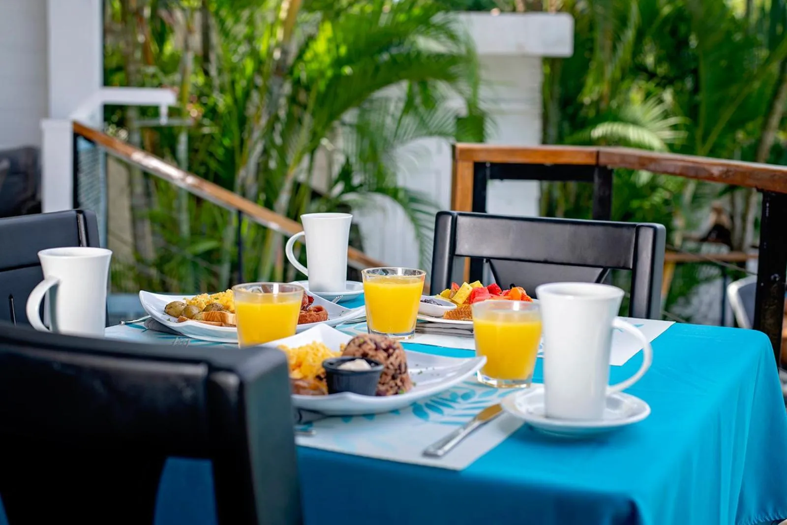 Restaurant/places to eat in Villa Roca Boutique Resort & Suites - ADULT ONLY