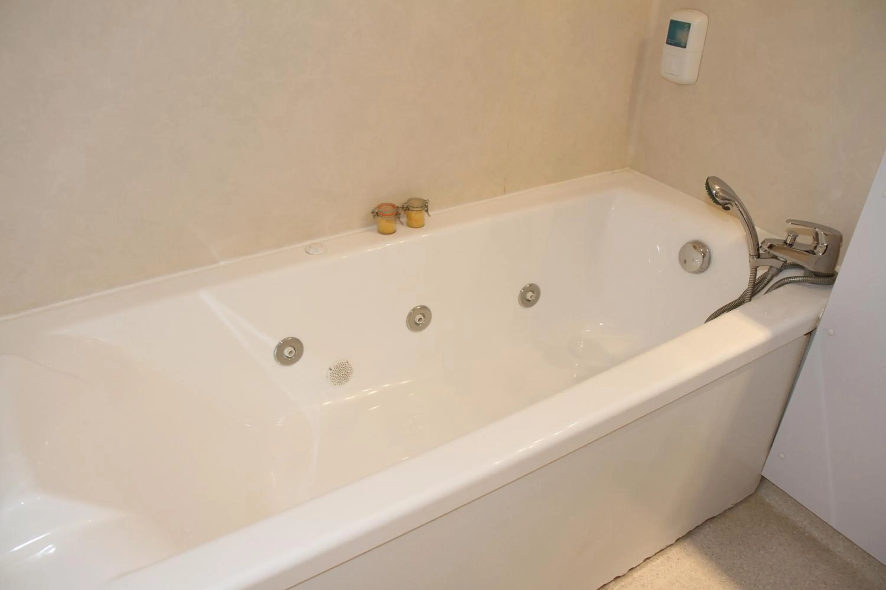 Bathroom in Rev'hotel