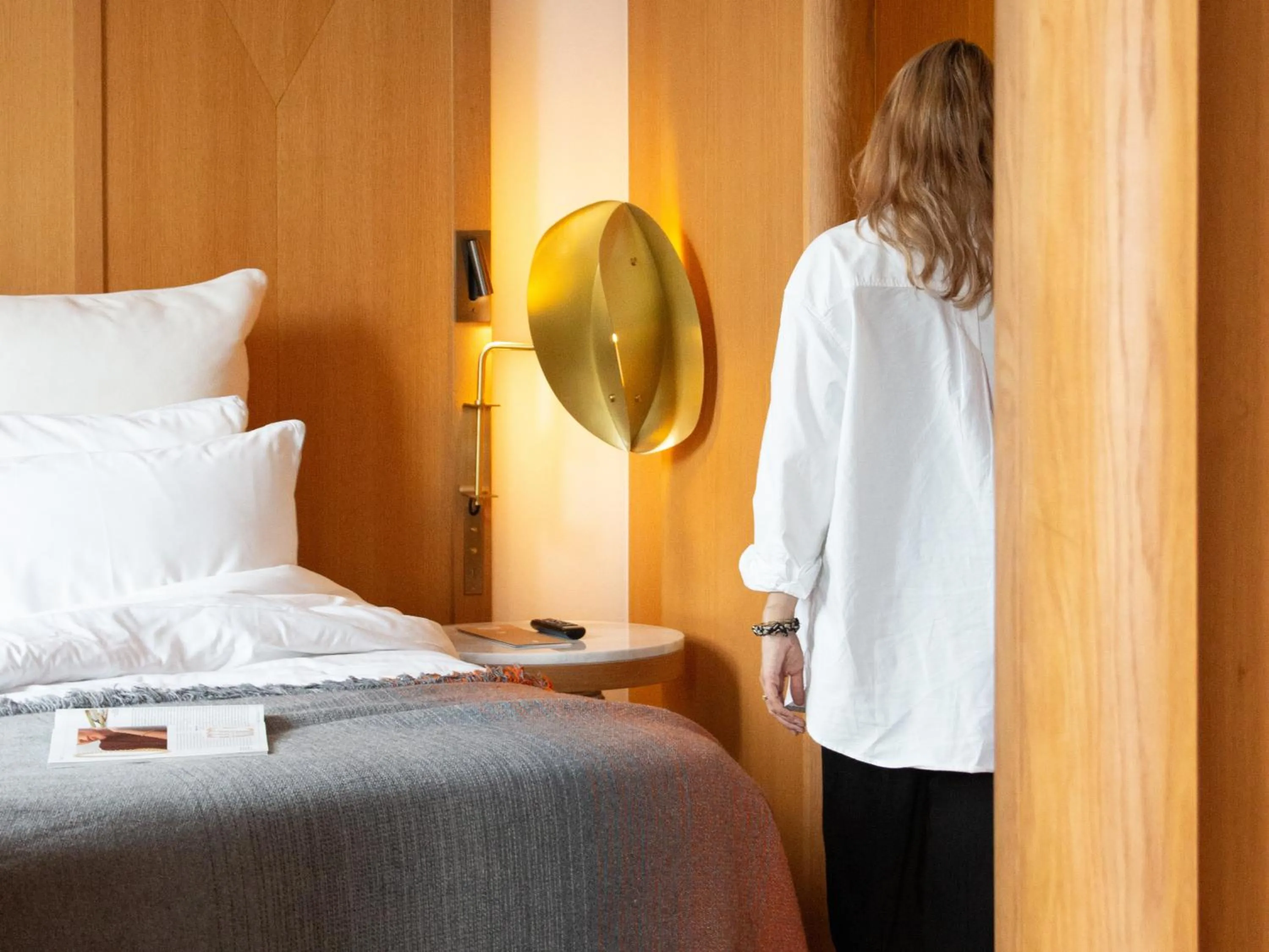 Bedroom, Bed in Hôtel Vernet Champs Elysées Paris