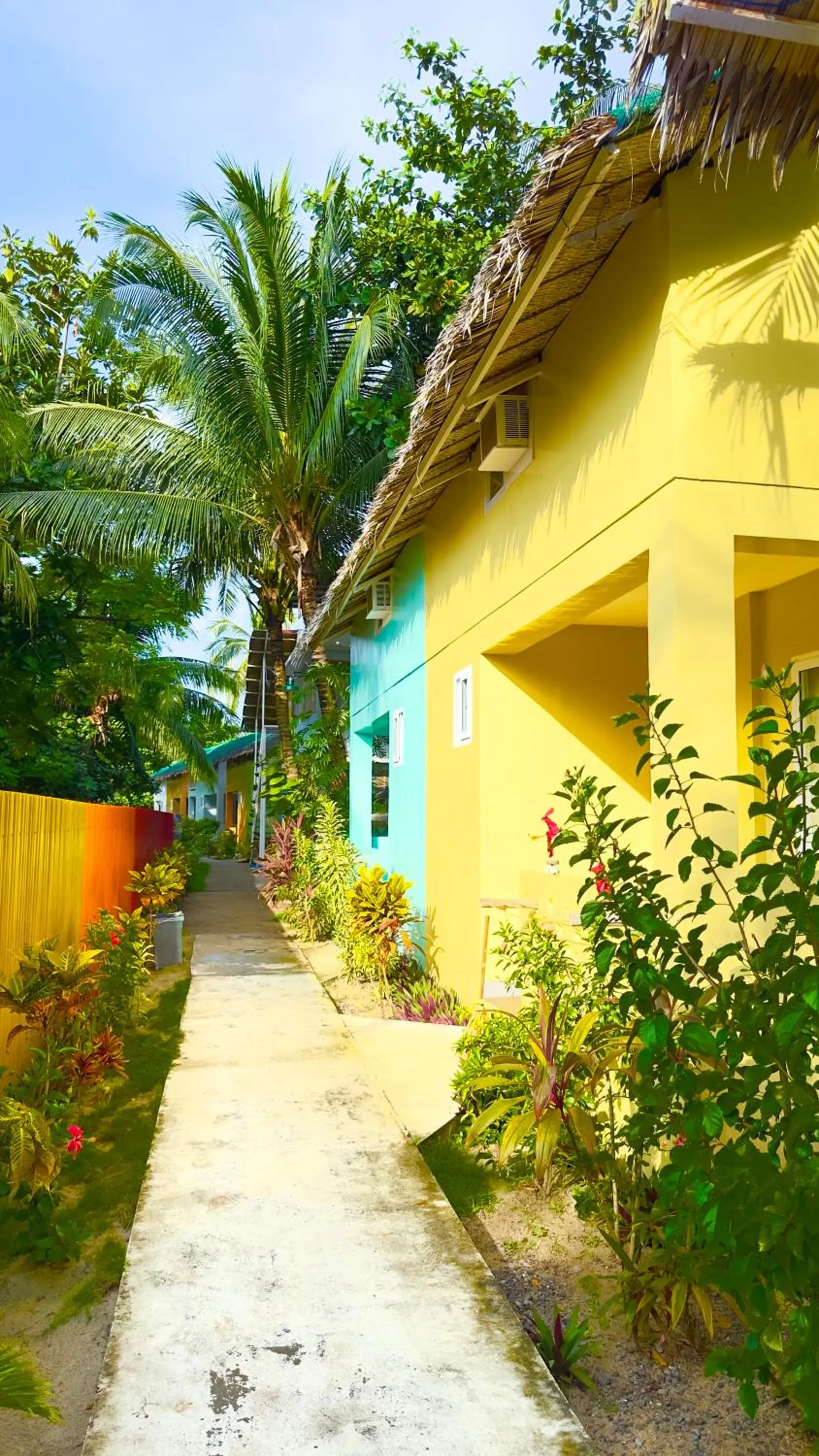 Garden in In Dai Aquasports and Beach Resort