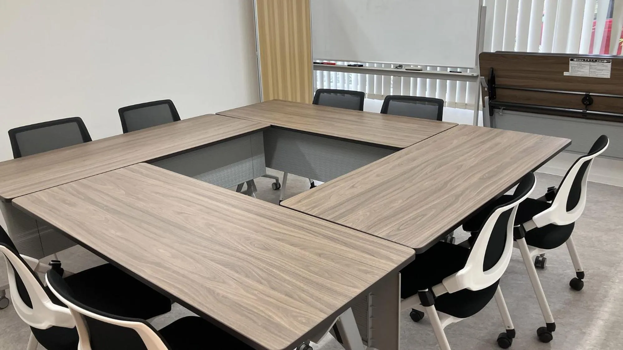 Meeting/conference room in Toyoko Inn Shonan Kamakura Fujisawa-eki Kita-guchi