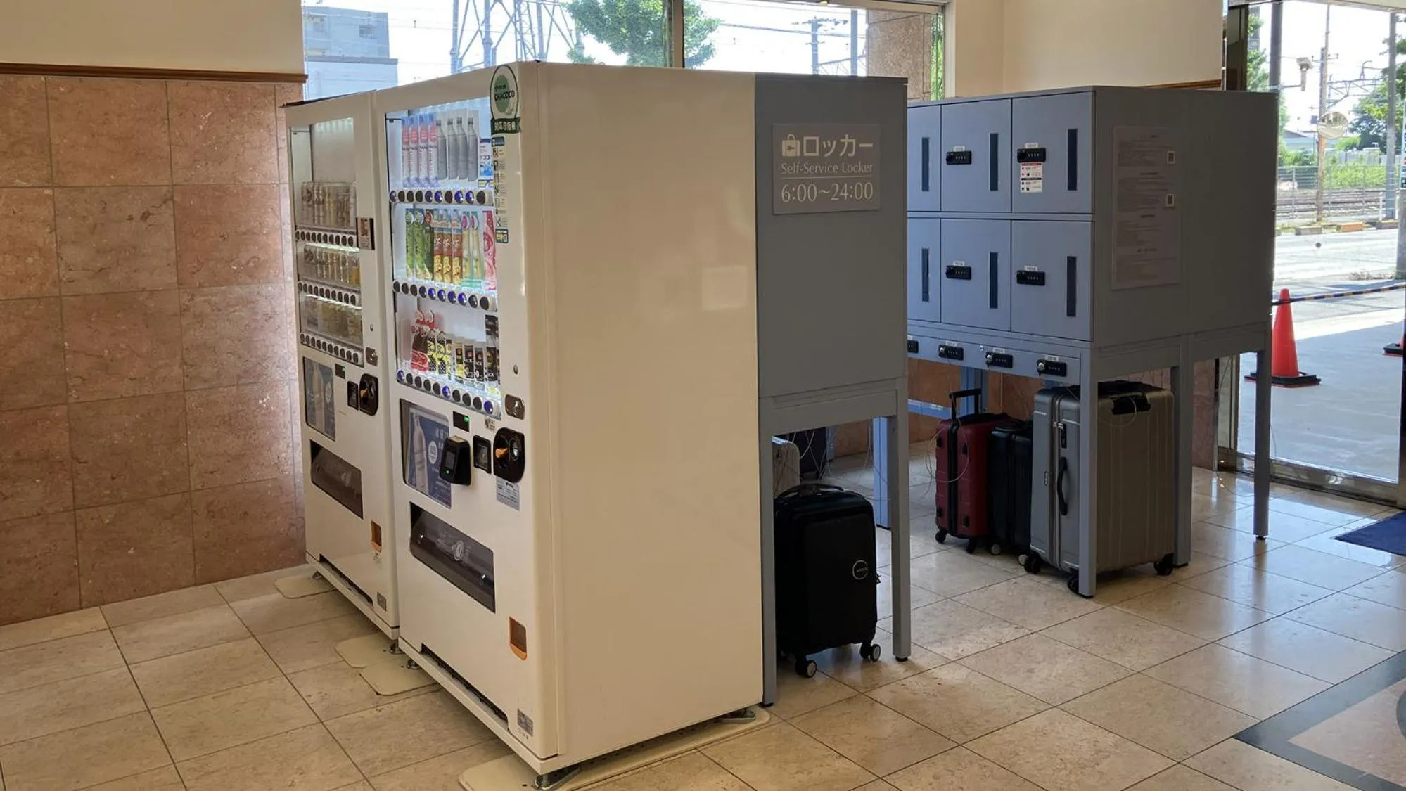 vending machine in Toyoko Inn Shonan Kamakura Fujisawa-eki Kita-guchi