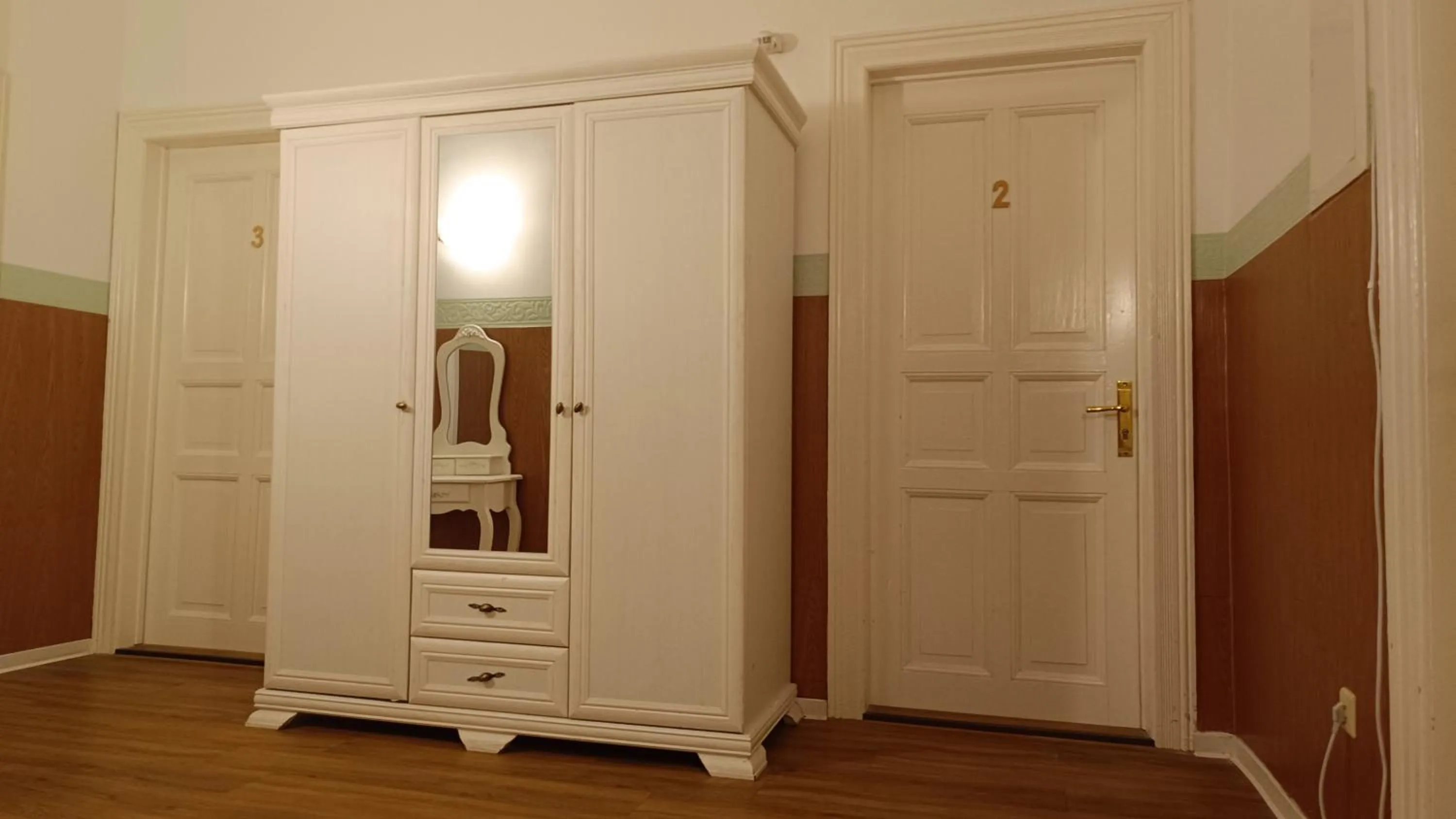 wardrobe in Hotel Villa Alice