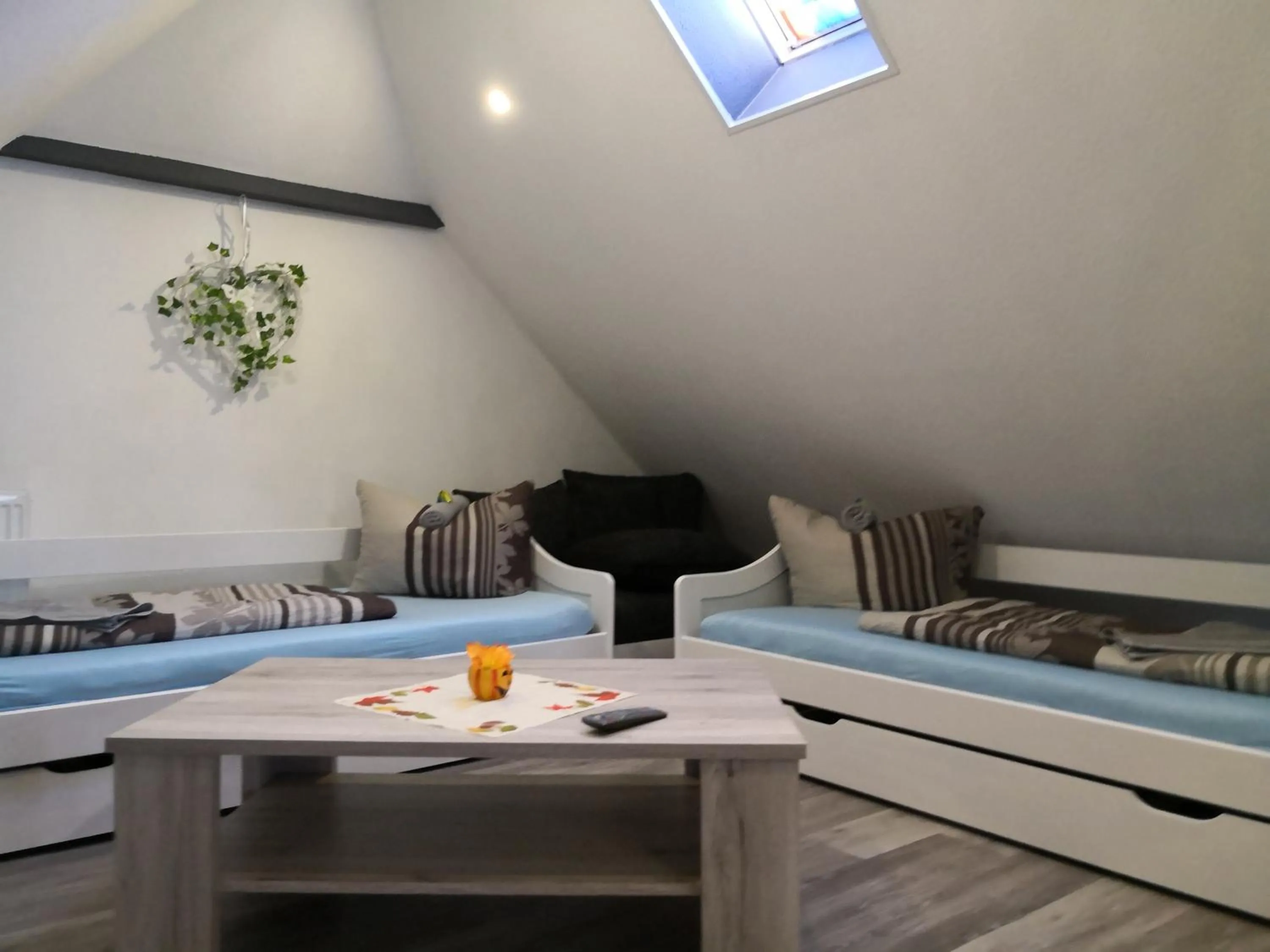 Living room, Bed in Hotel Villa Alice