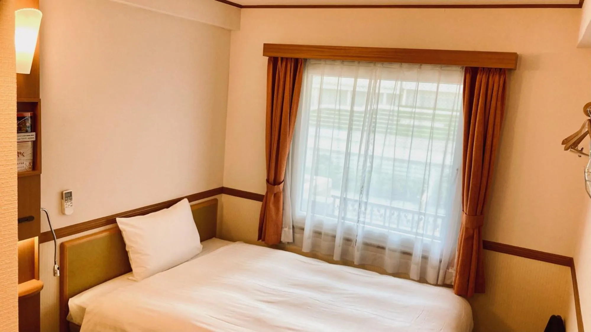 Bedroom, Bed in Toyoko Inn Saitama Shintoshin