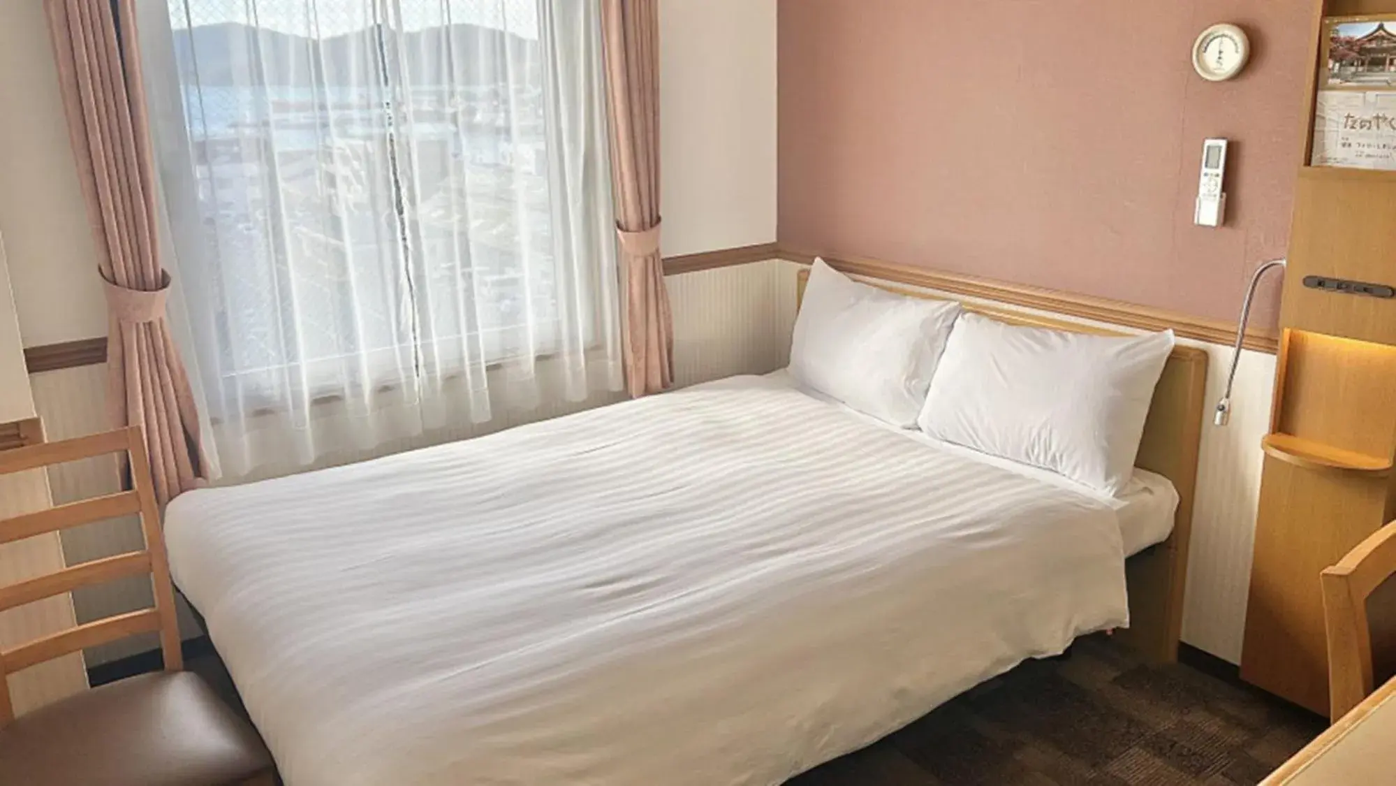 Bedroom, Bed in Toyoko Inn Tokuyama-eki Shinkansen-guchi Bedroom, Bed in Toyoko Inn Tokuyama-eki Shinkansen-guchi