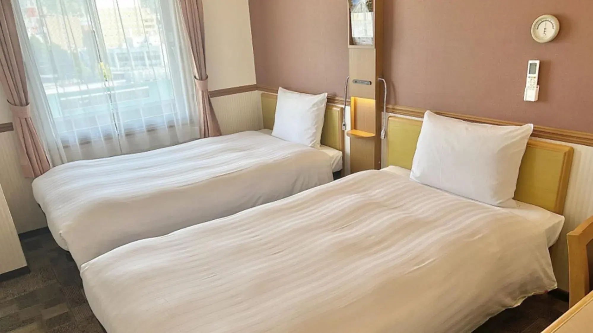 Twin Room - single occupancy - Smoking in Toyoko Inn Tokuyama-eki Shinkansen-guchi Twin Room - single occupancy - Smoking in Toyoko Inn Tokuyama-eki Shinkansen-guchi