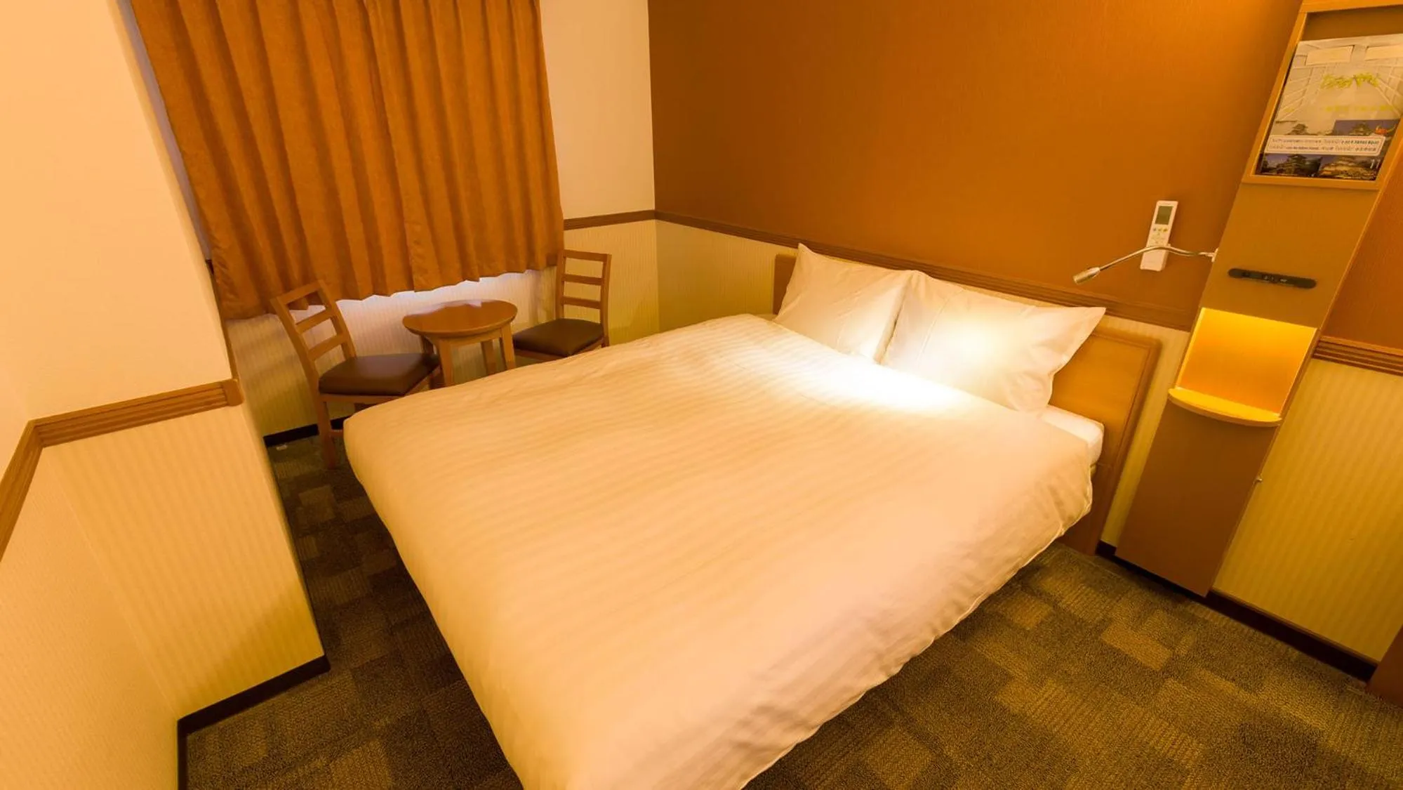 Bedroom, Bed in Toyoko Inn Nagoya Owari Ichinomiya Ekimae