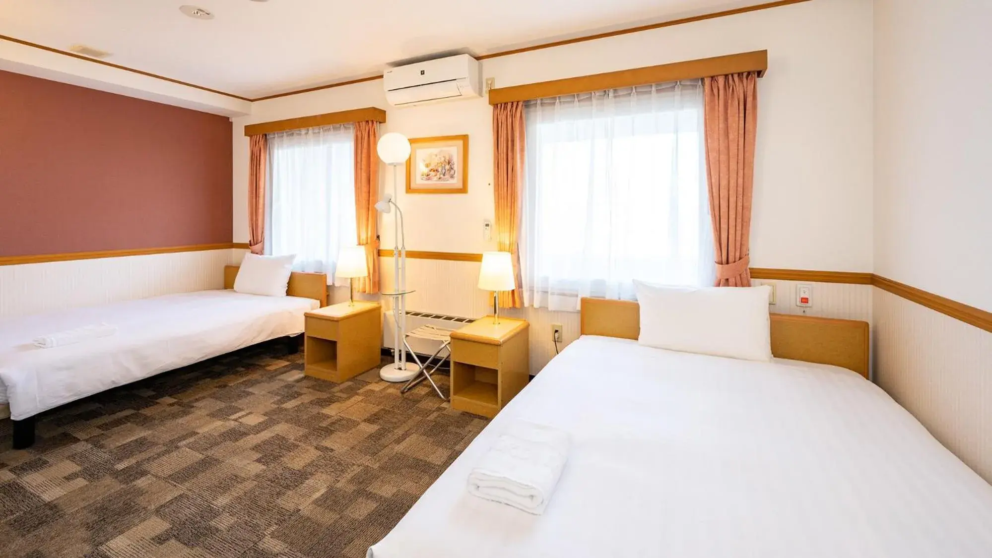 Bedroom, Bed in Toyoko Inn Nagoya Owari Ichinomiya Ekimae Bedroom, Bed in Toyoko Inn Nagoya Owari Ichinomiya Ekimae