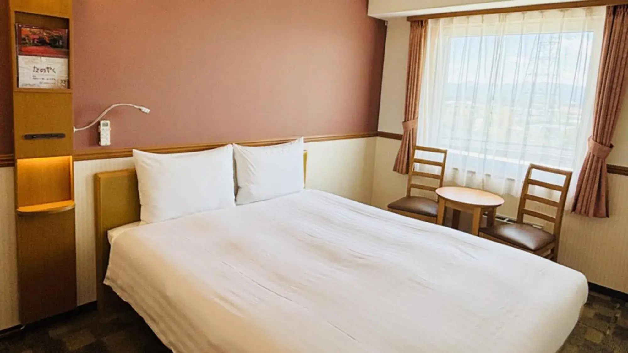 Bedroom, Bed in Toyoko Inn Sakudaira-eki Asama-guchi Bedroom, Bed in Toyoko Inn Sakudaira-eki Asama-guchi