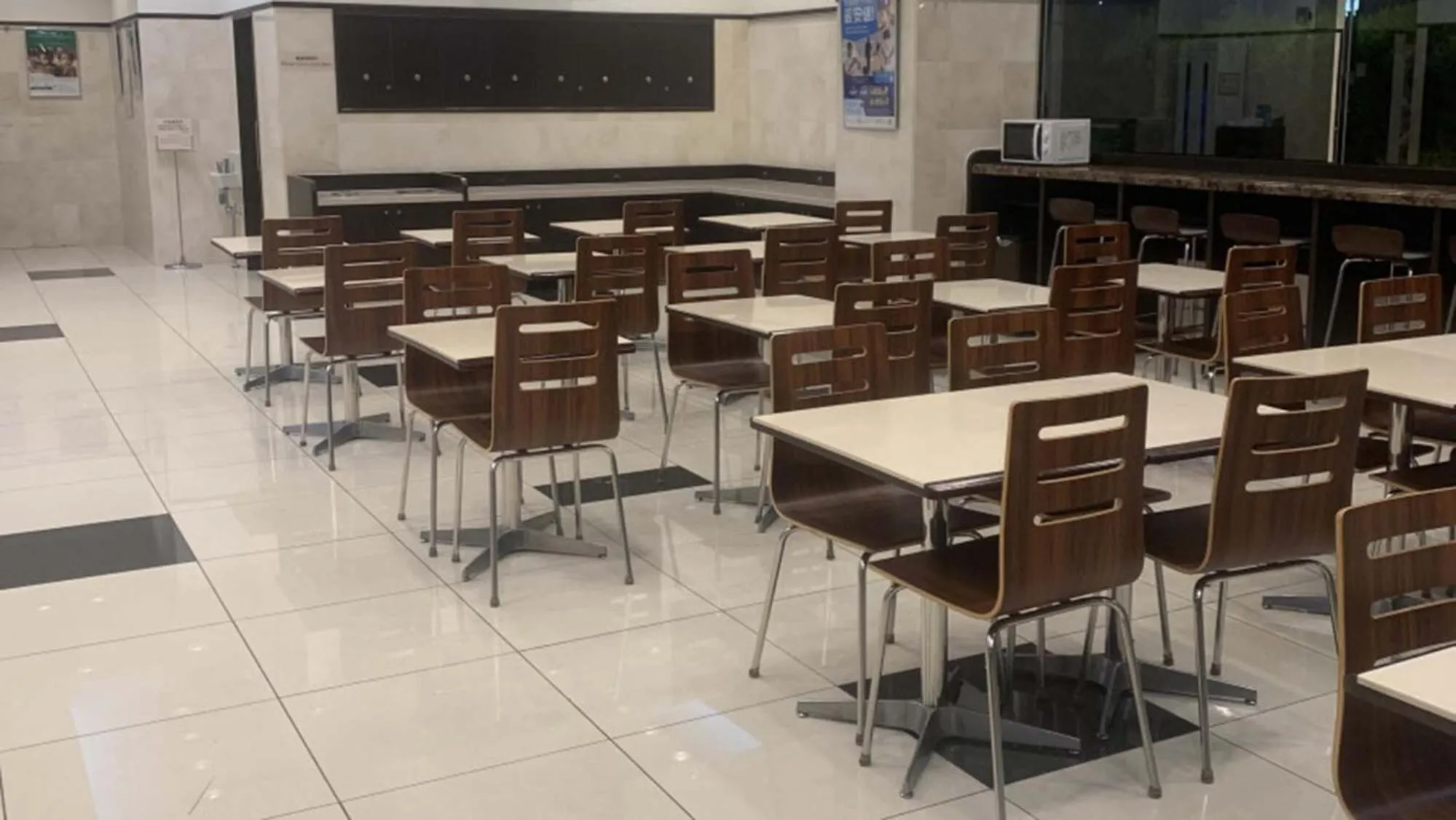 Lobby or reception in Toyoko Inn Nishi-kawaguchi-eki