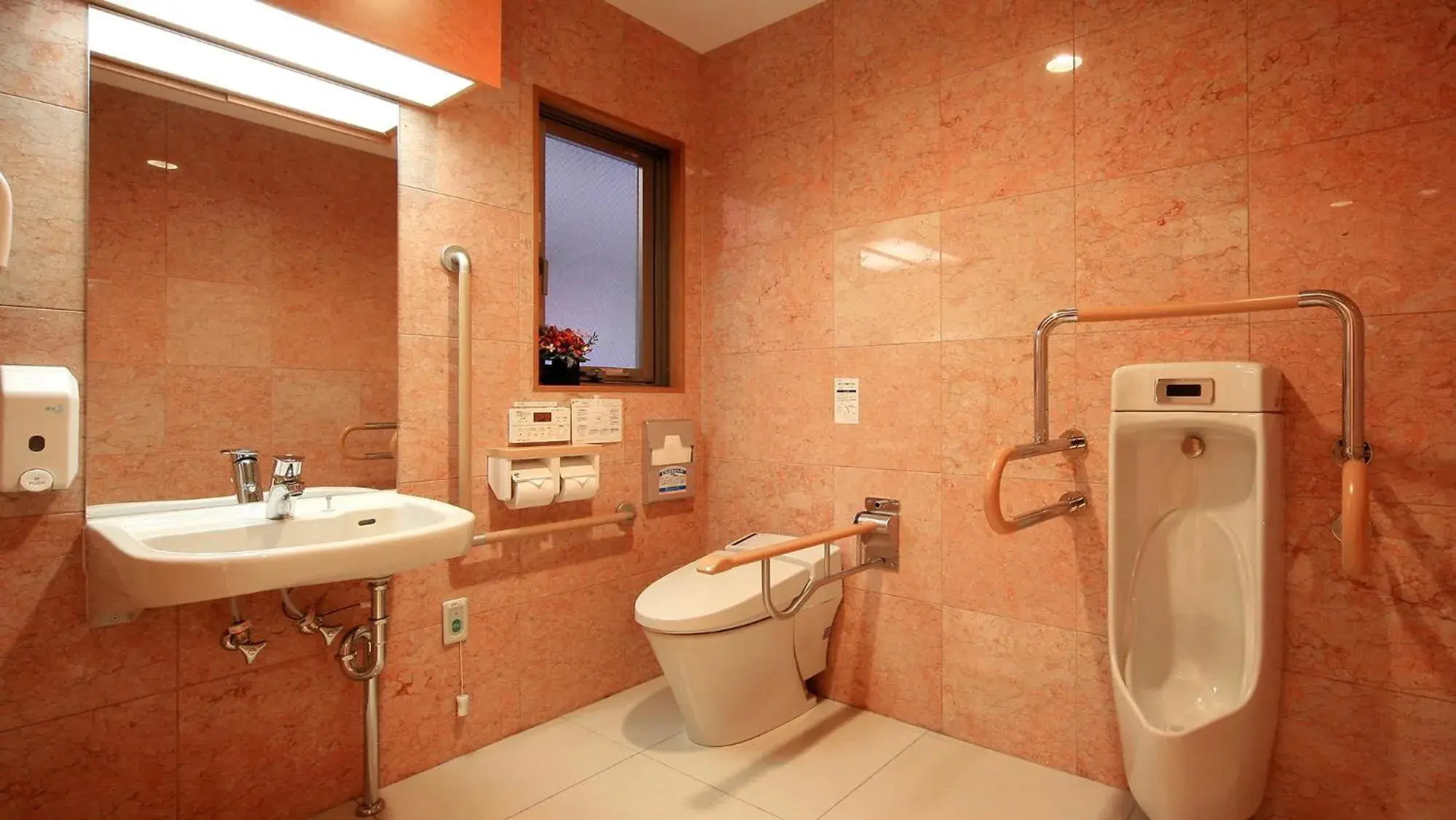 Bathroom in Toyoko Inn Nihombashi Bakurocho Bathroom in Toyoko Inn Nihombashi Bakurocho