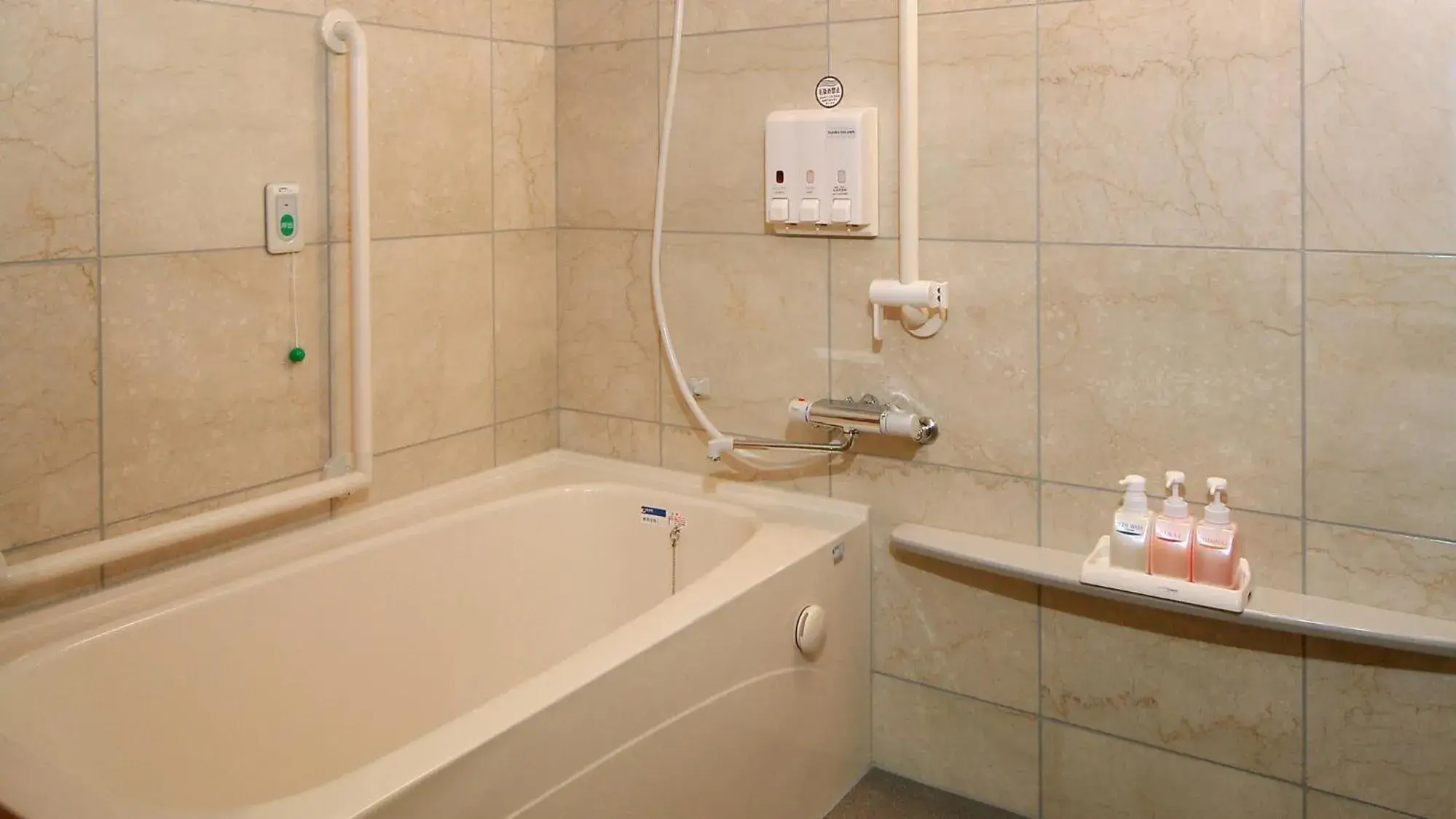 Bathroom in Toyoko Inn Nihombashi Bakurocho Bathroom in Toyoko Inn Nihombashi Bakurocho