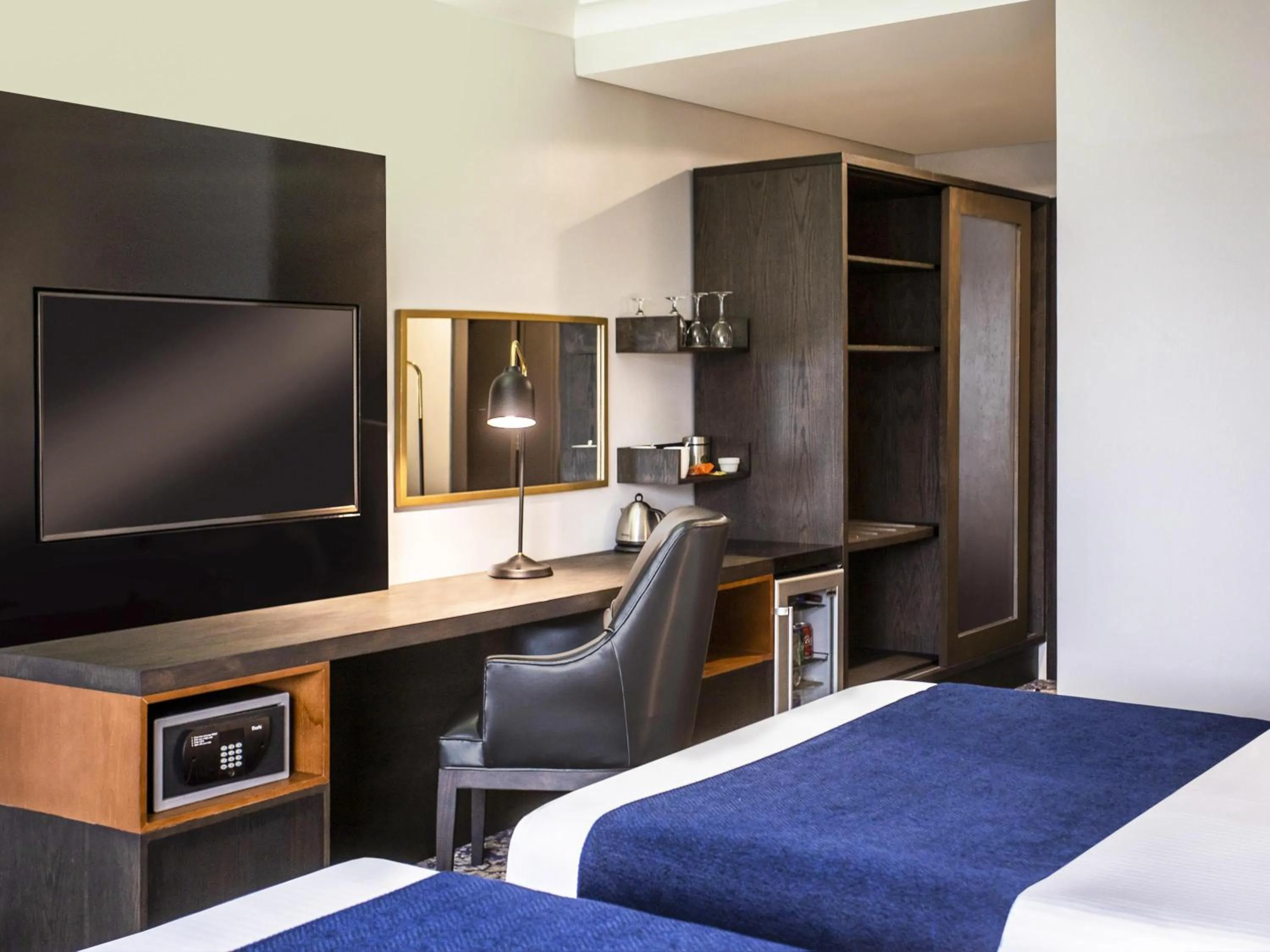 Bedroom, Bed in Mövenpick Hotel Ikoyi Lagos