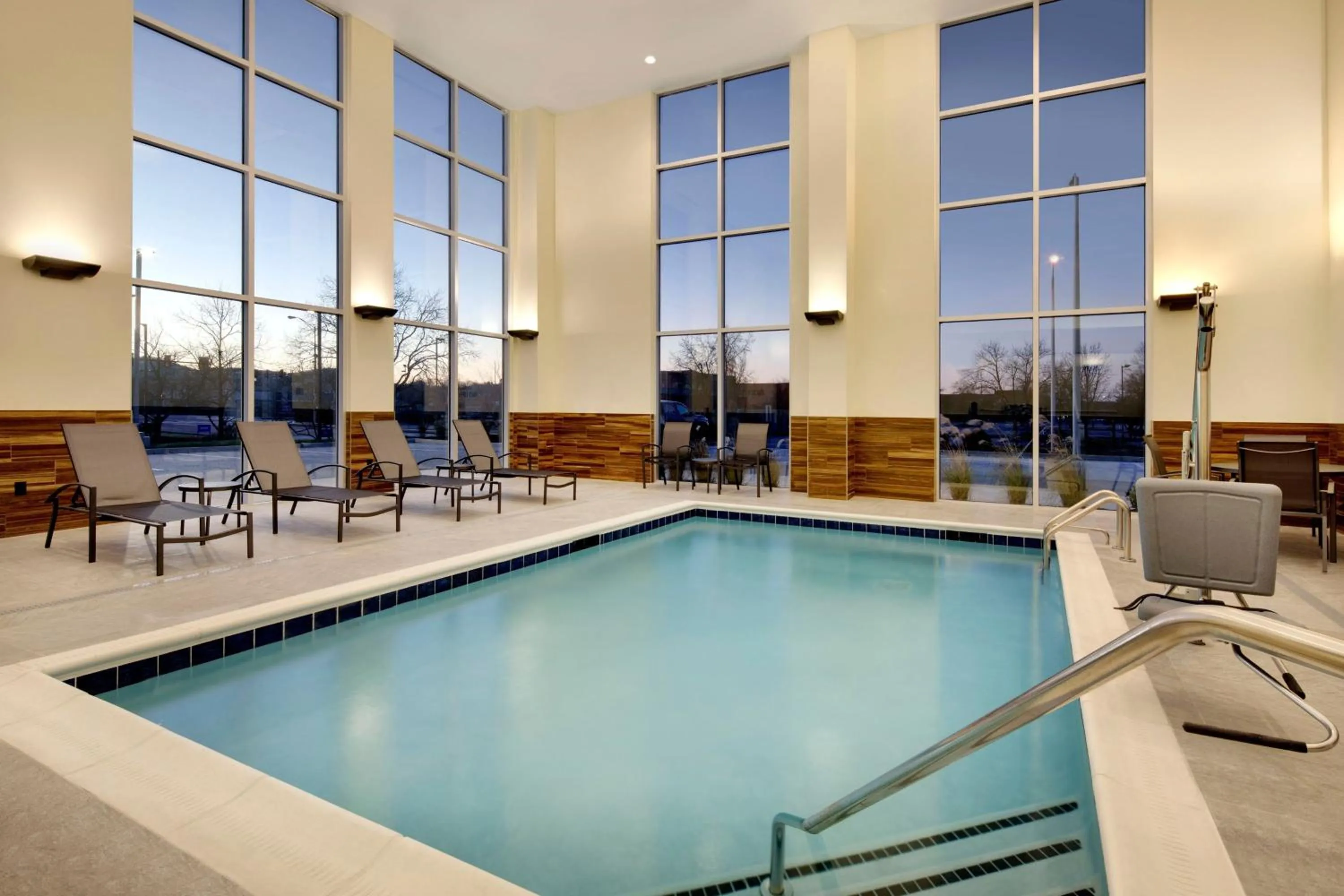Swimming pool in Fairfield by Marriott Inn & Suites Franklin Cool Springs